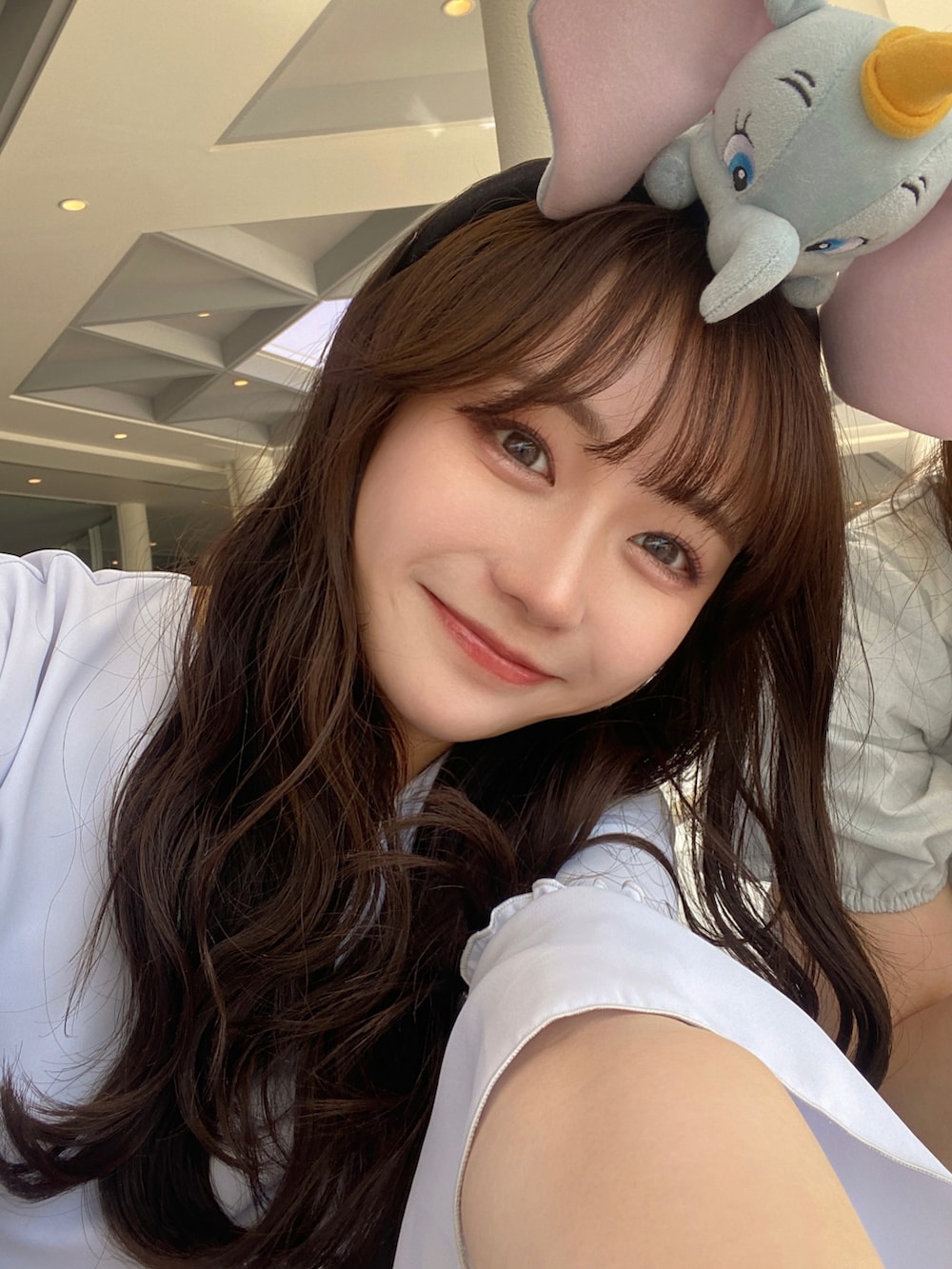 「初夏コーデ、ディズニーコーデ、ディズニー、ミニワンピ、デート、淡色コーデ、淡色女子、ブルーコーデ、ブルー、サンダル、厚底サンダル、夏コーデ、カラーコーデ、ワンピース、ワンピーススタイル」｜「pomiiiのシフォンリボンティアードワンピース（ワンピース、ブルー系）」を使った、白濱楓雅 ( ふぅ )🍨さん（骨格ストレート・レディース・158cm）の夏コーディネートの5枚目の写真