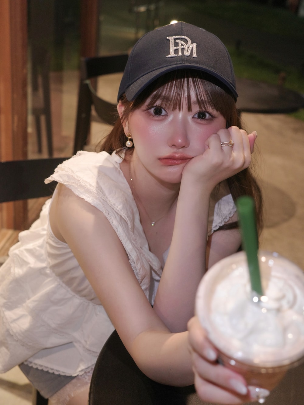 ãã¯ã€ãç³»ã®ãããã¹ãã°ã¬ãŒç³»ã®ãã³ãããã¯ã€ãç³»ã®ã·ã¥ãŒãºãççšããã¬ãã£ãŒã¹ã®å€ã³ãŒãã£ããŒãã®3æç®ã®åç