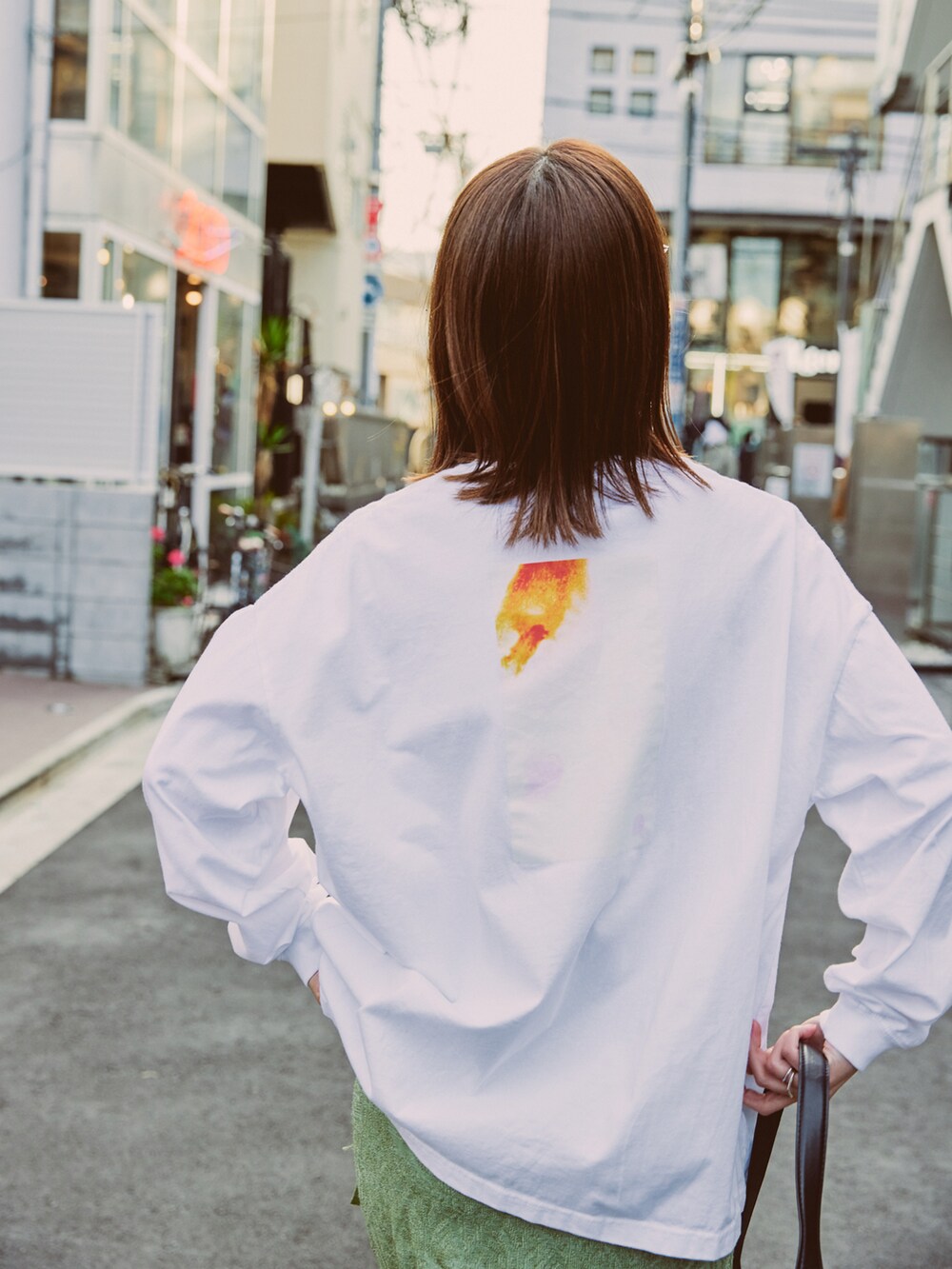 ホワイト系のトップス、その他のその他、その他のその他を着用したレディースの冬コーディネートの4枚目の写真