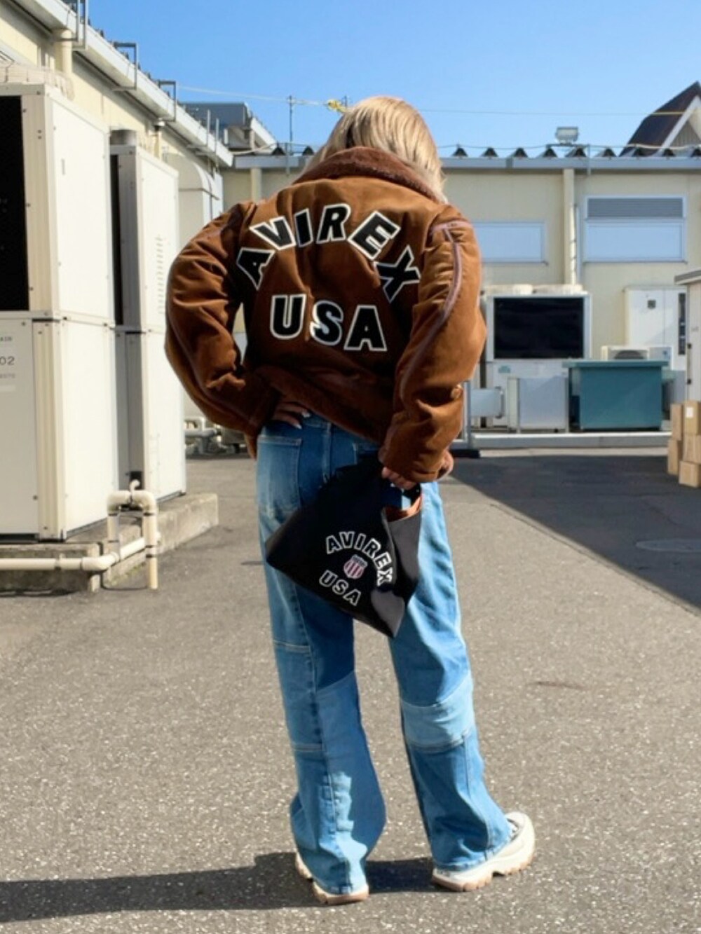 「アウター、AVIREX、冬コーデ、ootd、低身長、今日のコーデ、B-3、AVIREXBelle、AVIREX DEPOT、アビレックス(AVIREX)」｜「AVIREXの《WEB&DEPOT限定》CORDUROY B-3 JACKET / コーデュロイ B-3 ジャケット / AVIREX / アヴィレックス（ミリタリージャケット、ブラウン系）」を使った、Reinaさん（レディース・155cm）の秋コーディネートの2枚目の写真