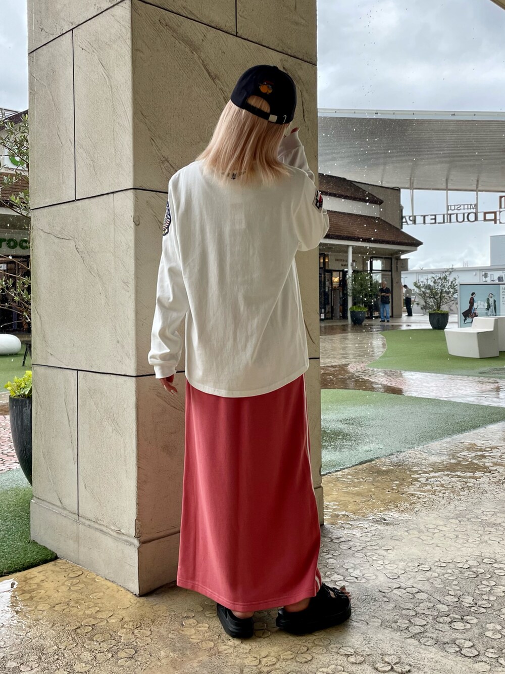 「AVIREX、ootd、楽チンコーデ、低身長、ゆるコーデ、今日のコーデ、オトナカワイイ、AVIREXBelle、AVIREX DEPOT、アビレックス(AVIREX)」｜「AVIREXのSWEET & JUICY CAP/ スイート&ジューシーキャップ（キャップ、ブラック系）」を使った、Reinaさん（レディース・155cm）の秋コーディネートの2枚目の写真