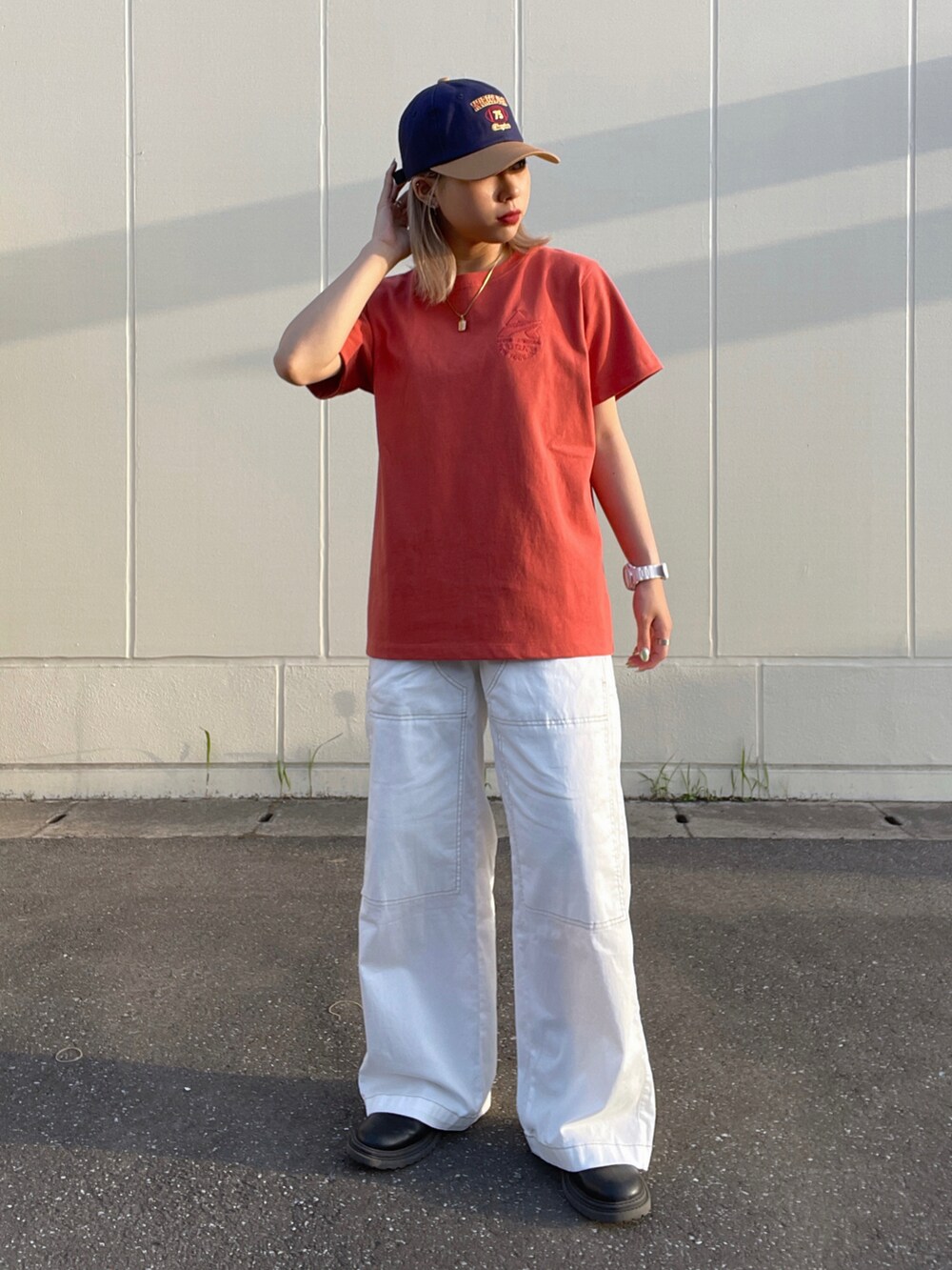 「AVIREX、ootd、春夏コーデ、低身長、カジュアルコーデ、今日のコーデ、AVIREXBelle、初夏コーデ、AVIREX DEPOT、アビレックス(AVIREX)」｜「AVIREXの【Women's】SH ウェスト ギャザーズ カラー スティッチ パンツ /WAIST GATHERS COLOR STITCH PANTS / アヴィレックス / AVIREX（その他パンツ、ホワイト系）」を使った、Reinaさん（レディース・155cm）の春コーディネートの2枚目の写真