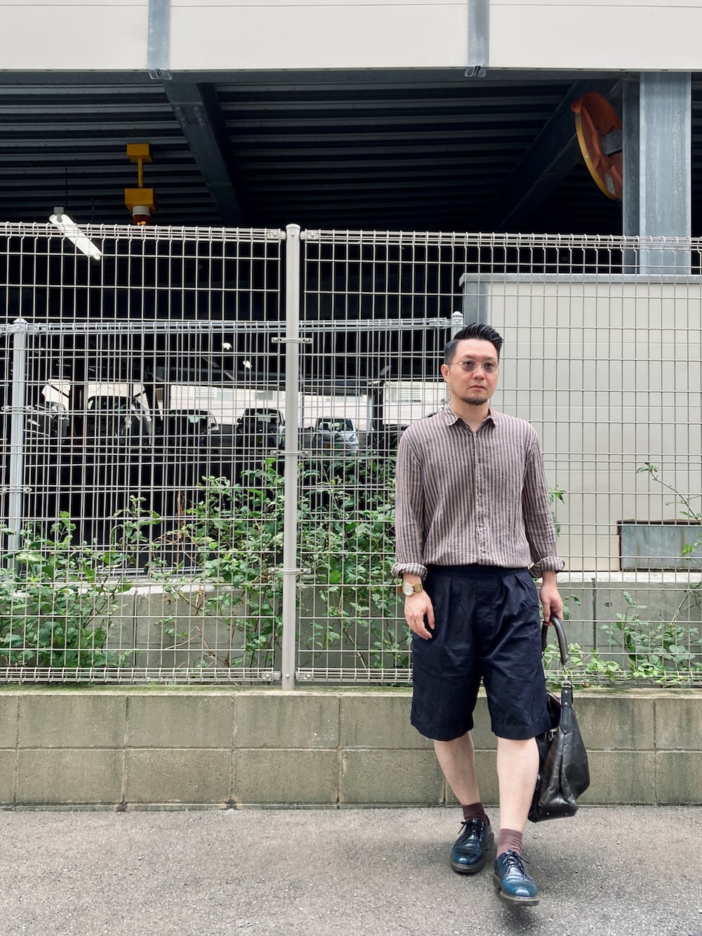 「aniaryのアイテム（バッグ、ブルー系）」を使った、to48さん（メンズ・173cm）の秋コーディネートの2枚目の写真