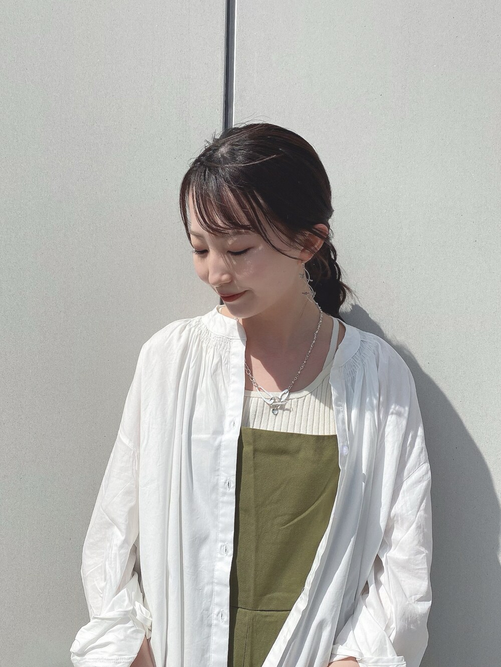 このみさんの「サロペット（earth music&ecology）」を使ったコーディネートの2枚目の写真