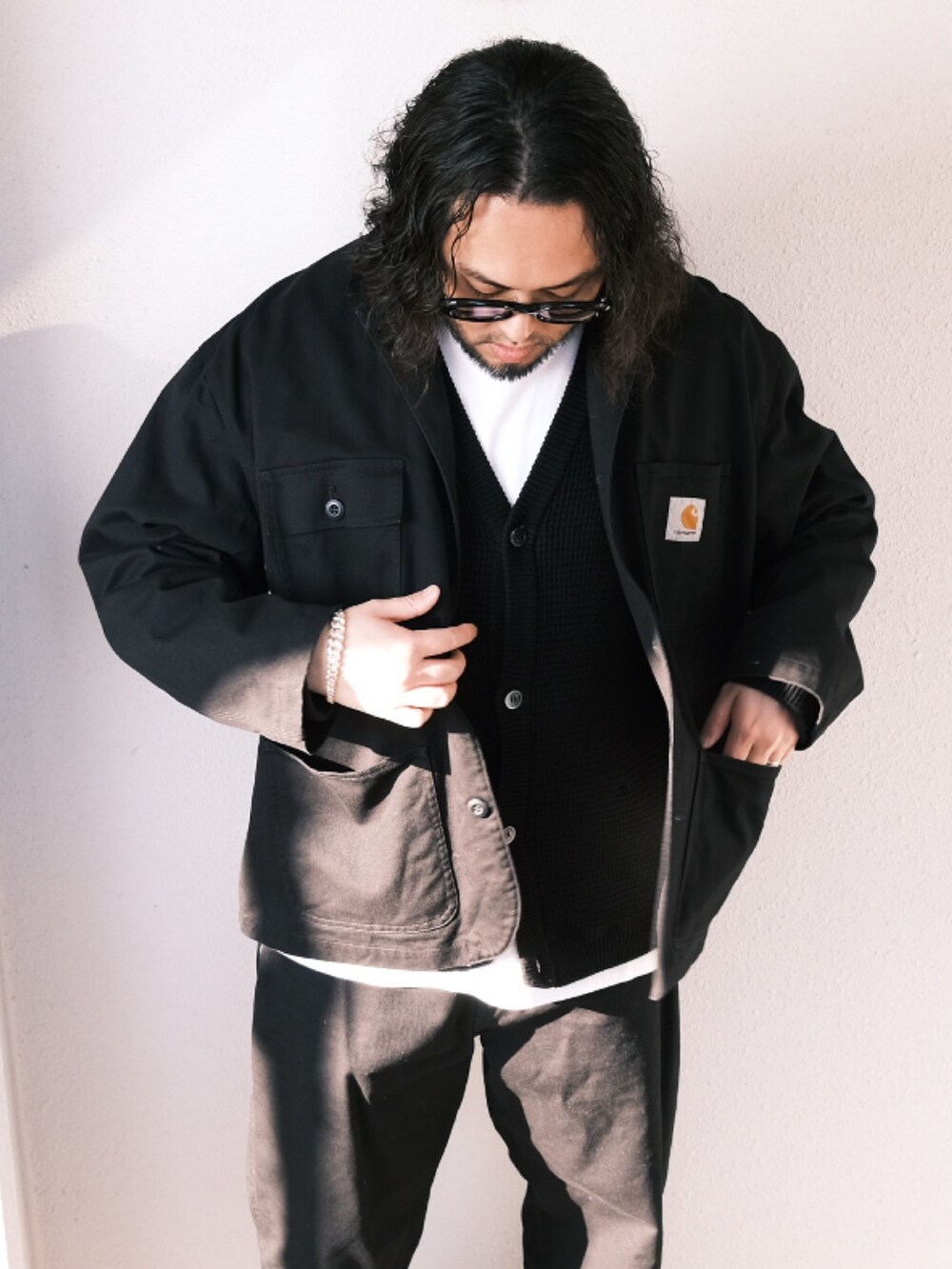 「子供が起きる前に早起きして自撮りおじさん、セットアップ、春コーデ、ストリート、ピンク、カーディガン、BEAMS、メガネ男子、大人カジュアル、オトナカジュアル」｜「白山眼鏡のアイテム（メガネ、ブラック系）」を使った、TAKASHI ITOさん（メンズ・169cm）の春コーディネートの2枚目の写真