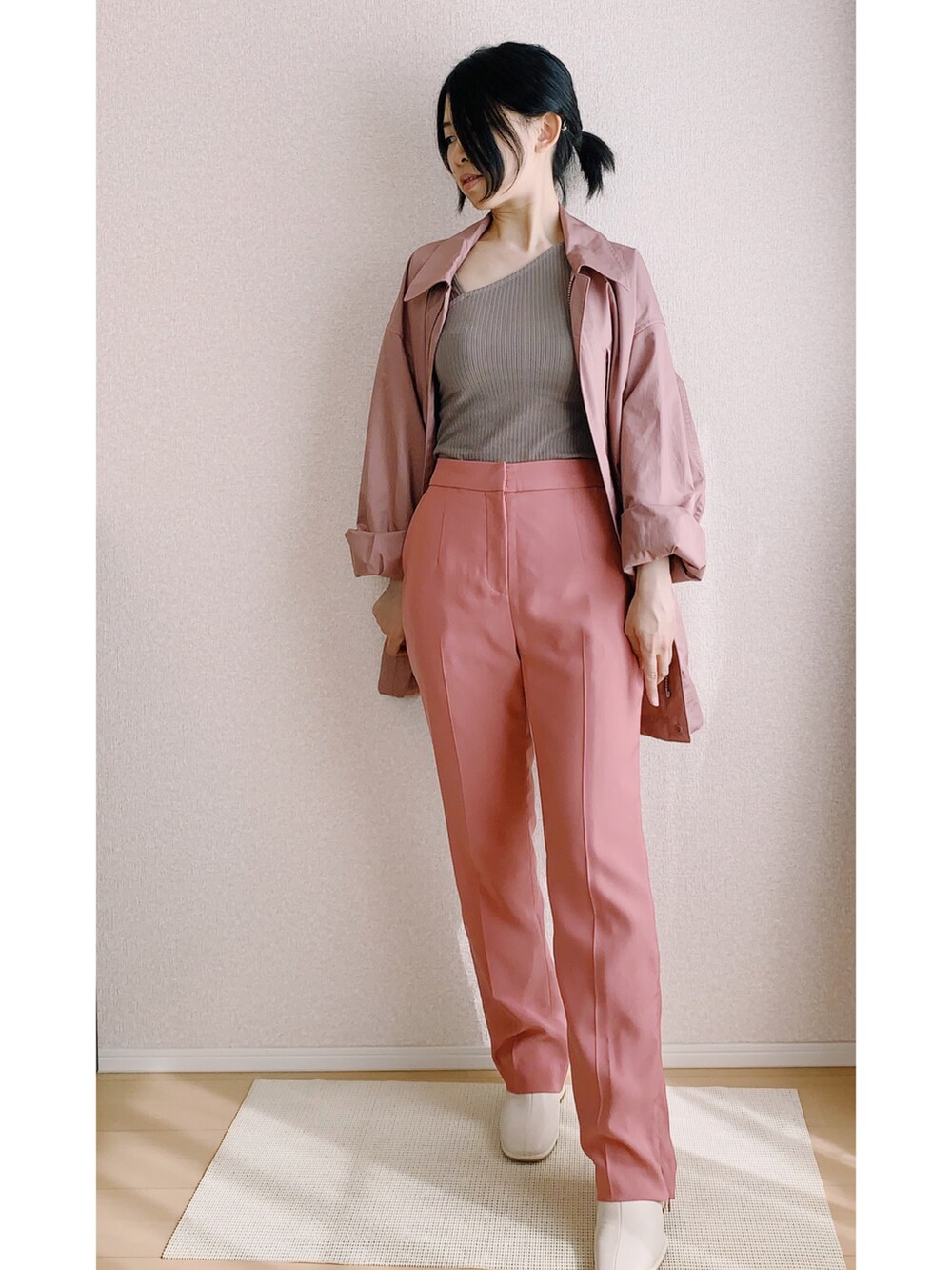 「春アウター、シンプルスタイル、お出かけコーデ、大人コーデ、オトナカジュアル、ootd、春、低身長、おしゃれさんと繋がりたい、春夏コーデ、ママファッション、今日のコーデ、ストリート、ユニクロ、カットソー」｜「MERCURYDUOのアイテム（タンクトップ、グレー系）」を使った、rice2022さん（レディース・153cm）の春コーディネートの3枚目の写真