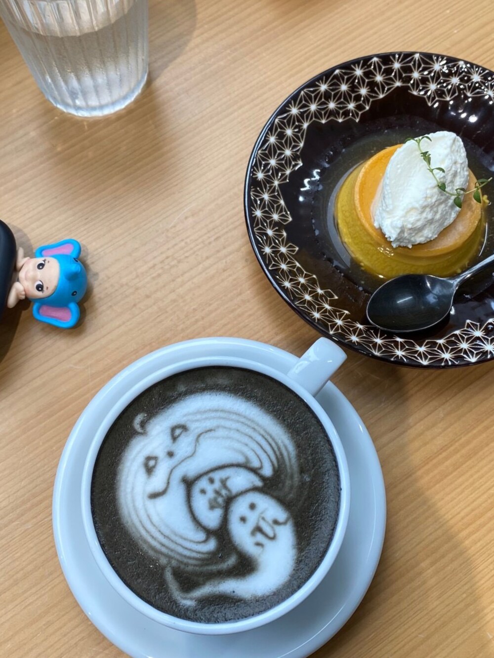 「ゆるコーデ、秋コーデ、秋冬コーデ、お洒落さんとつながりたい、グレー、秋服コーデ、雨の日コーデ、ハロウィン」｜「LOWRYS FARMのパウダーブリーチワンピースＬＳ  160618（ワンピース、グレー系）」を使った、୨୧⑅*.さん（レディース・163cm）の秋コーディネートの3枚目の写真
