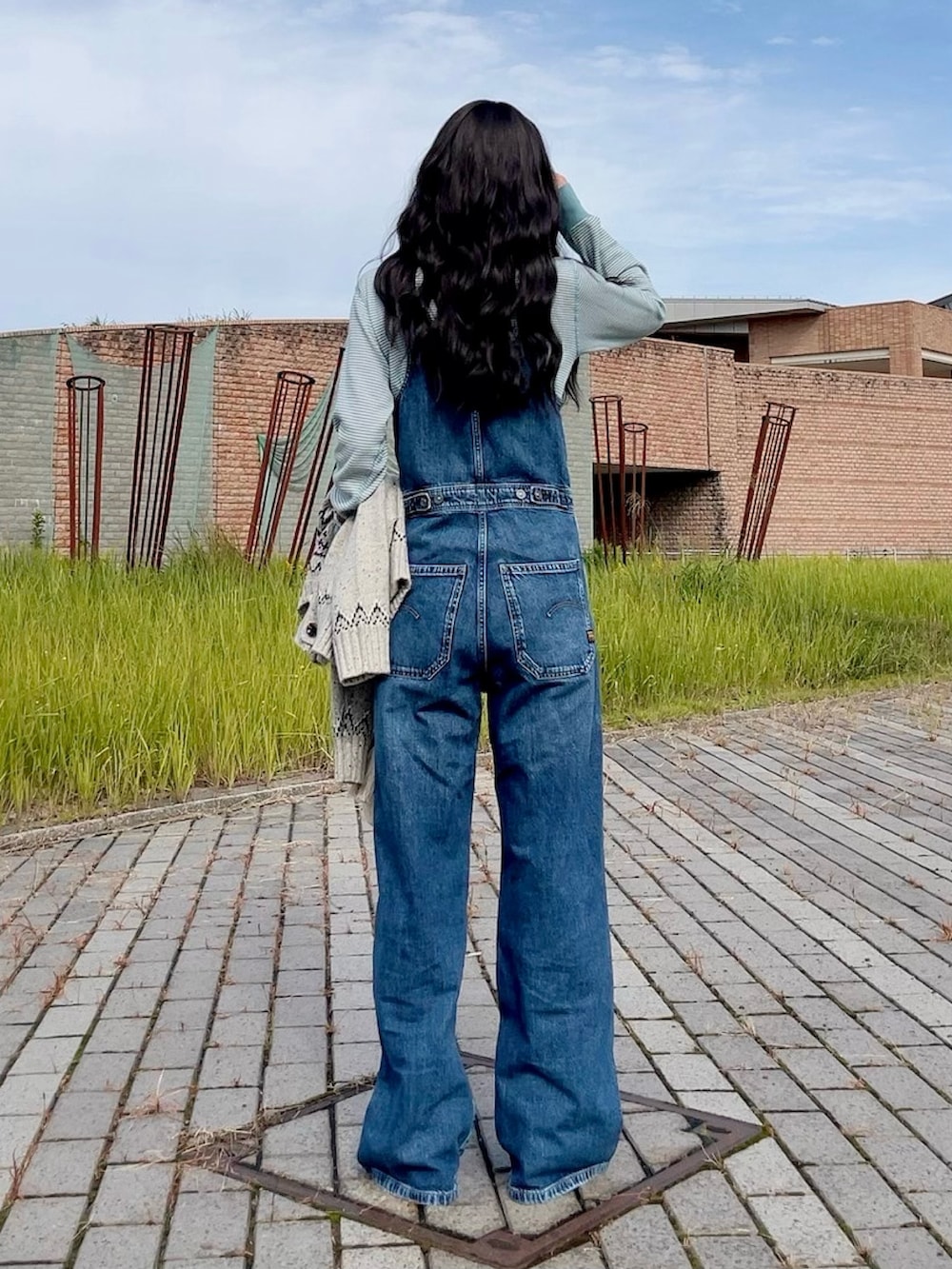 STRAIGHT LEG ZIP DUNGAREE/ストレートデニムオーバーオールを使った