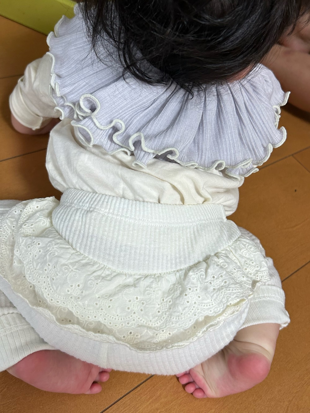 「古着MIX、韓国子供服、韓国ファッション、9ヶ月ベビー、女の子ママ、ベビーコーデ」｜「西松屋のアイテム（Tシャツ/カットソー、ホワイト系）」を使った、07hikari30さん（キッズ・80cm）の春コーディネートの2枚目の写真
