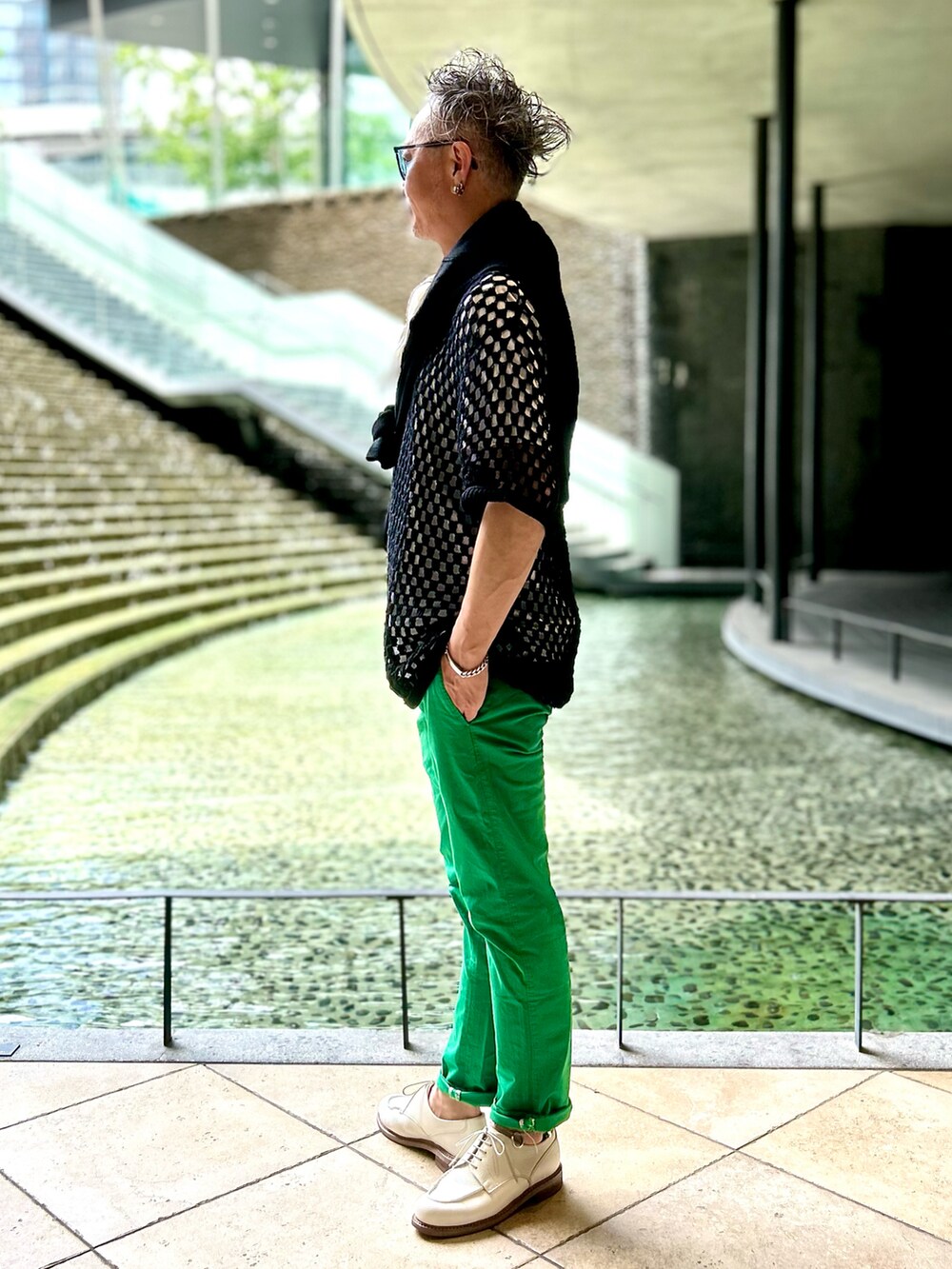 「きれいめカジュアル、大人カジュアル、オトナカジュアル」｜「BALのBAL / CHECKERED LOOSE GAUGE SKIPPER POLO（ポロシャツ、ブラック系）」を使った、pipimarさん（メンズ・170cm）の夏コーディネートの2枚目の写真
