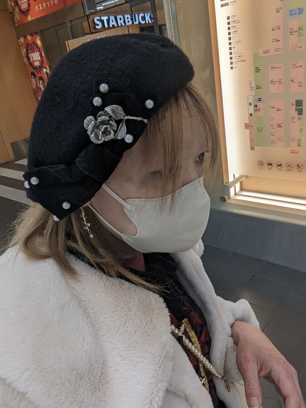 「冬コーデ、休日コーデ、クリスマスコーデ」｜「しまむらのアイテム（バッグ、ホワイト系）」を使った、ななお(七緒)さん（レディース・169cm）の冬コーディネートの3枚目の写真