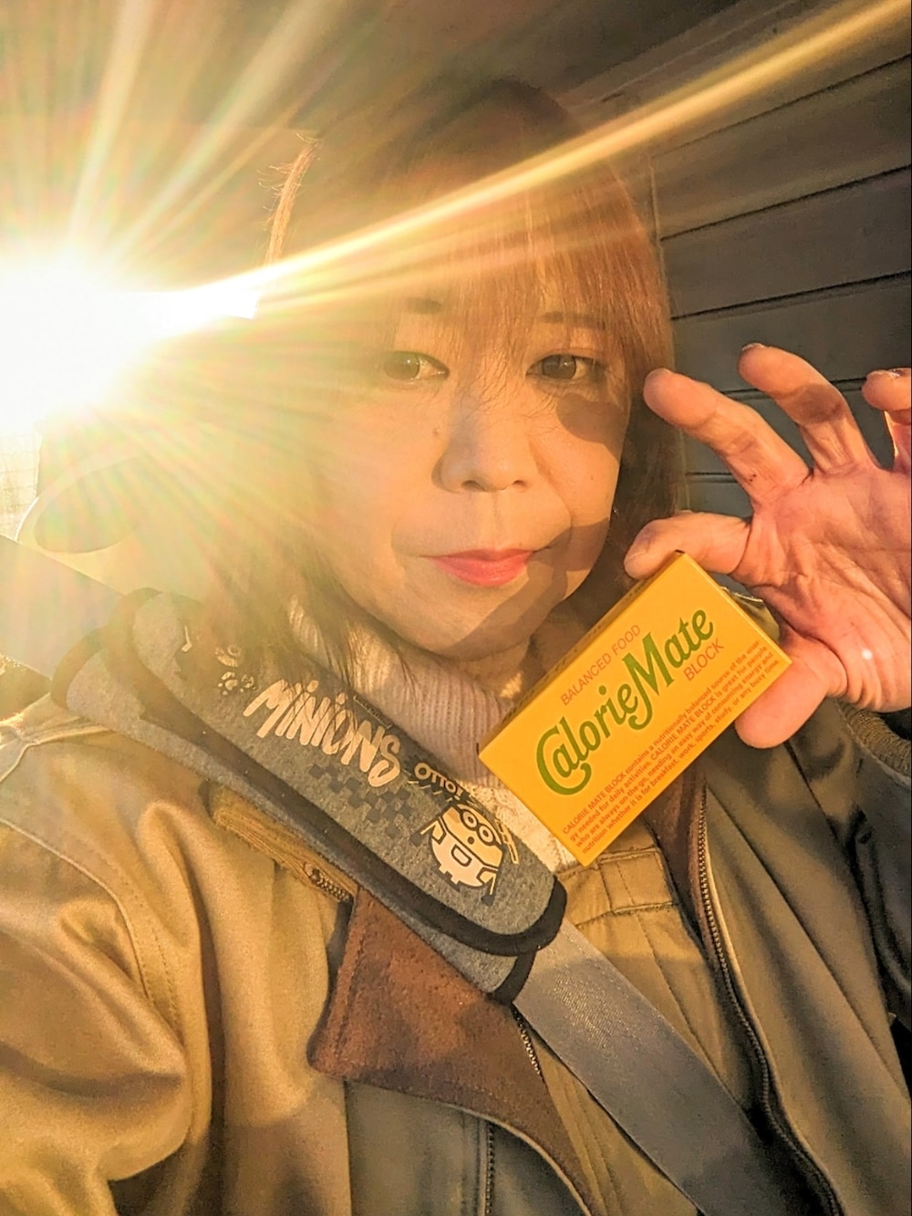 「冬コーデ、ミリタリー、お洒落さんとつながりたい、LGBT、MTF、トランスジェンダー」｜「アメリカ軍の1940年代のデッドストックのアイテム（サロペット/オーバーオール、ベージュ系）」を使った、ななお(七緒)さん（レディース・169cm）の冬コーディネートの4枚目の写真