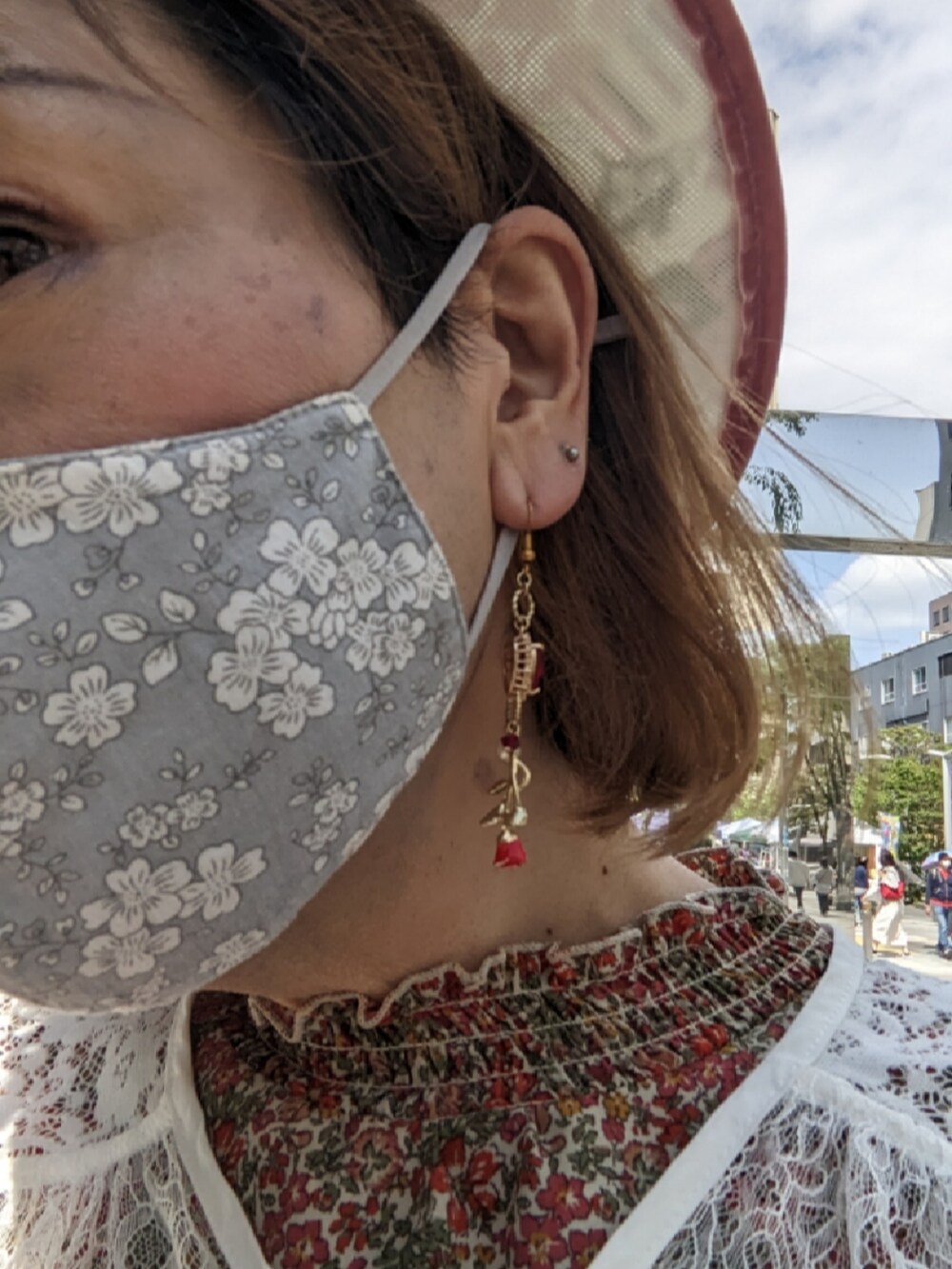 「お出かけコーデ、オトナカワイイ、ワンピースコーデ、シンプルスタイル、MTF、LGBT」｜「星箱ワークスのアイテム（ハット、ピンク系）」を使った、ななお(七緒)さん（レディース・169cm）の春コーディネートの4枚目の写真
