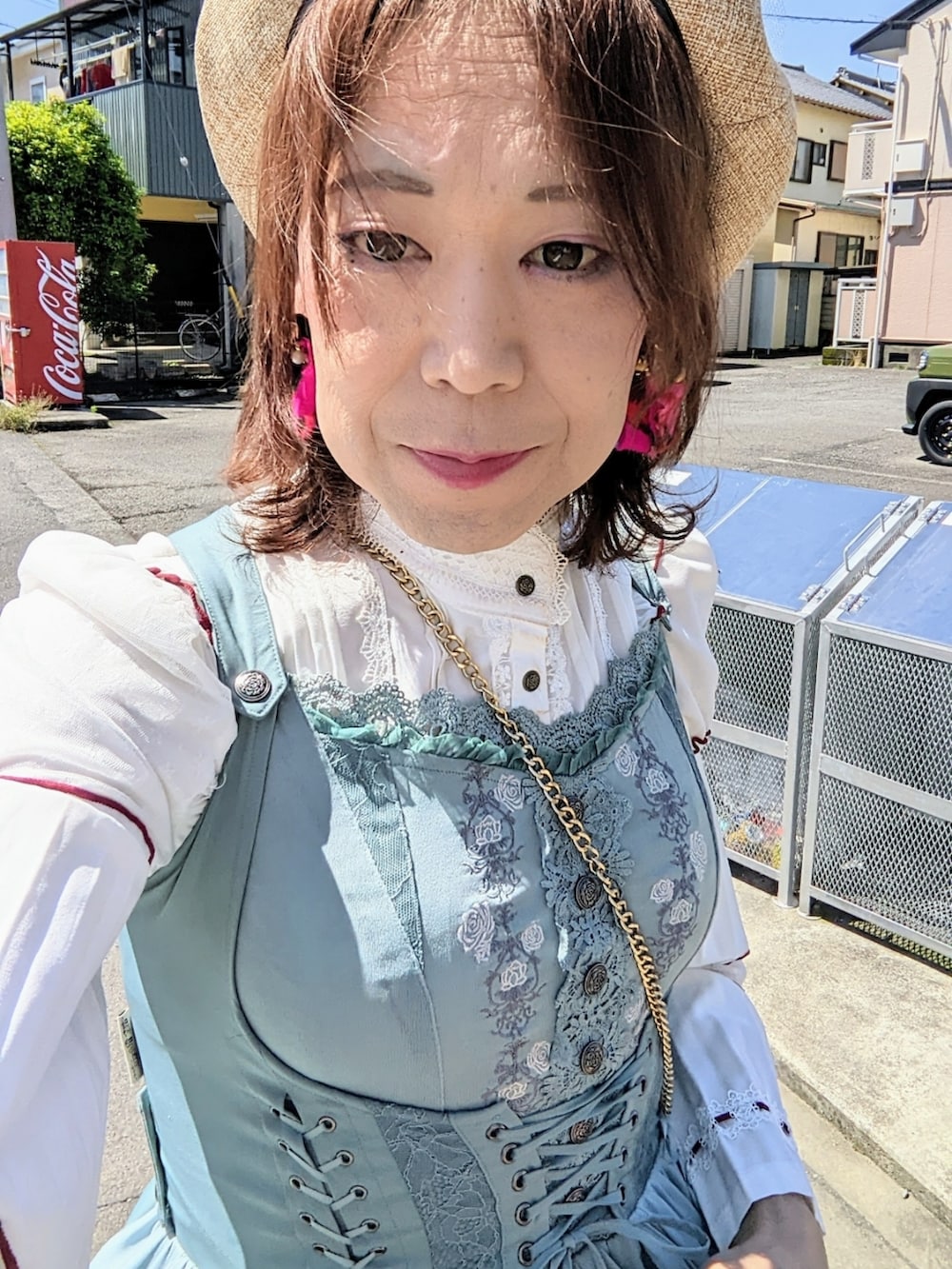 「服とコスメでなりたい自分に、休日コーデ、お洒落さんとつながりたい」｜「薔薇の帽子屋のアイテム（ハンチング/ベレー帽、ベージュ系）」を使った、ななお(七緒)さん（レディース・169cm）の冬コーディネートの2枚目の写真