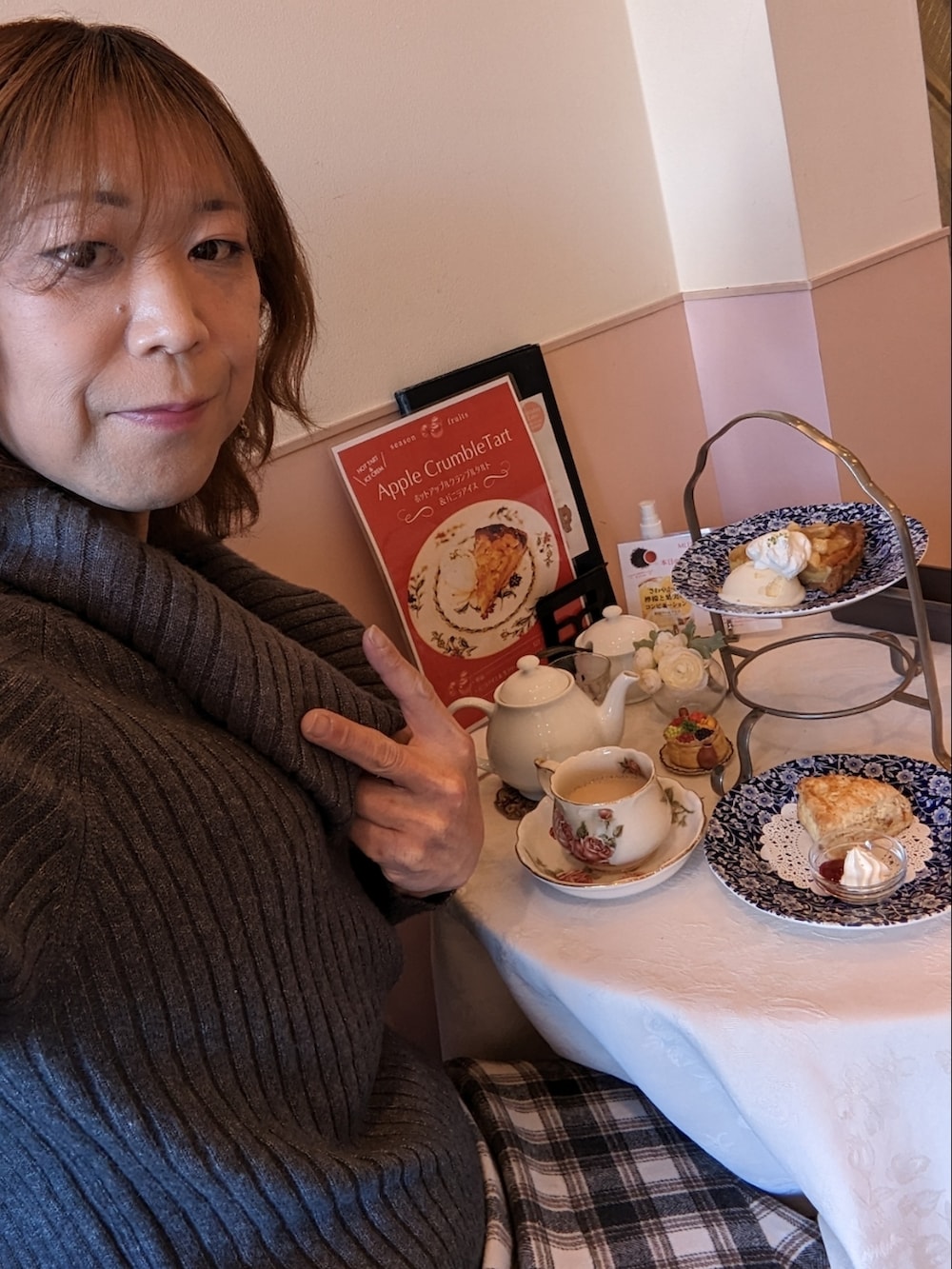 「休日コーデ、お洒落さんとつながりたい、冬コーデ、MTF、LGBT」｜「しまむらのアイテム（ショルダーバッグ、ホワイト系）」を使った、ななお(七緒)さん（レディース・169cm）の冬コーディネートの3枚目の写真