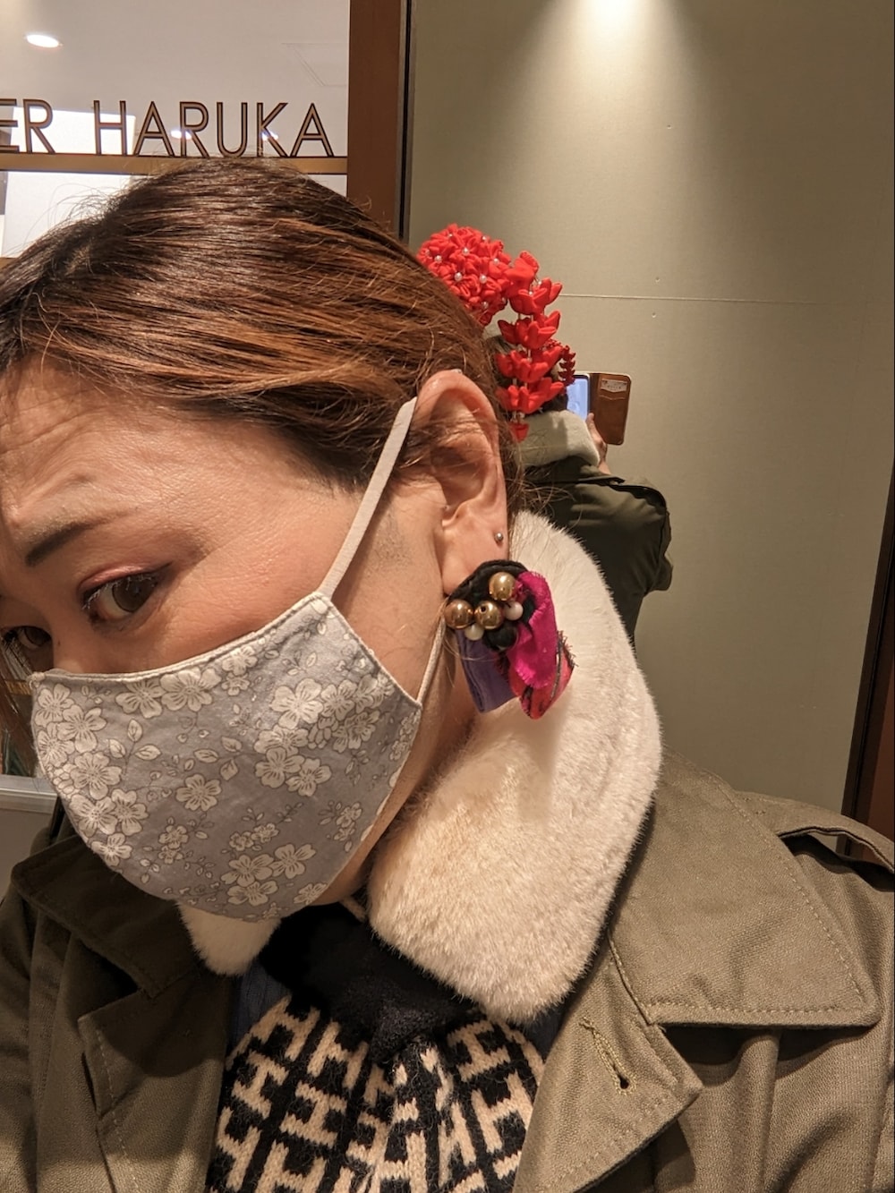 「ミリタリー、休日スタイル、お出かけコーデ、カジュアル、LGBT、MTF」｜「NICE CLAUPのアイテム（スカート、ピンク系）」を使った、ななお(七緒)さん（レディース・169cm）の冬コーディネートの3枚目の写真