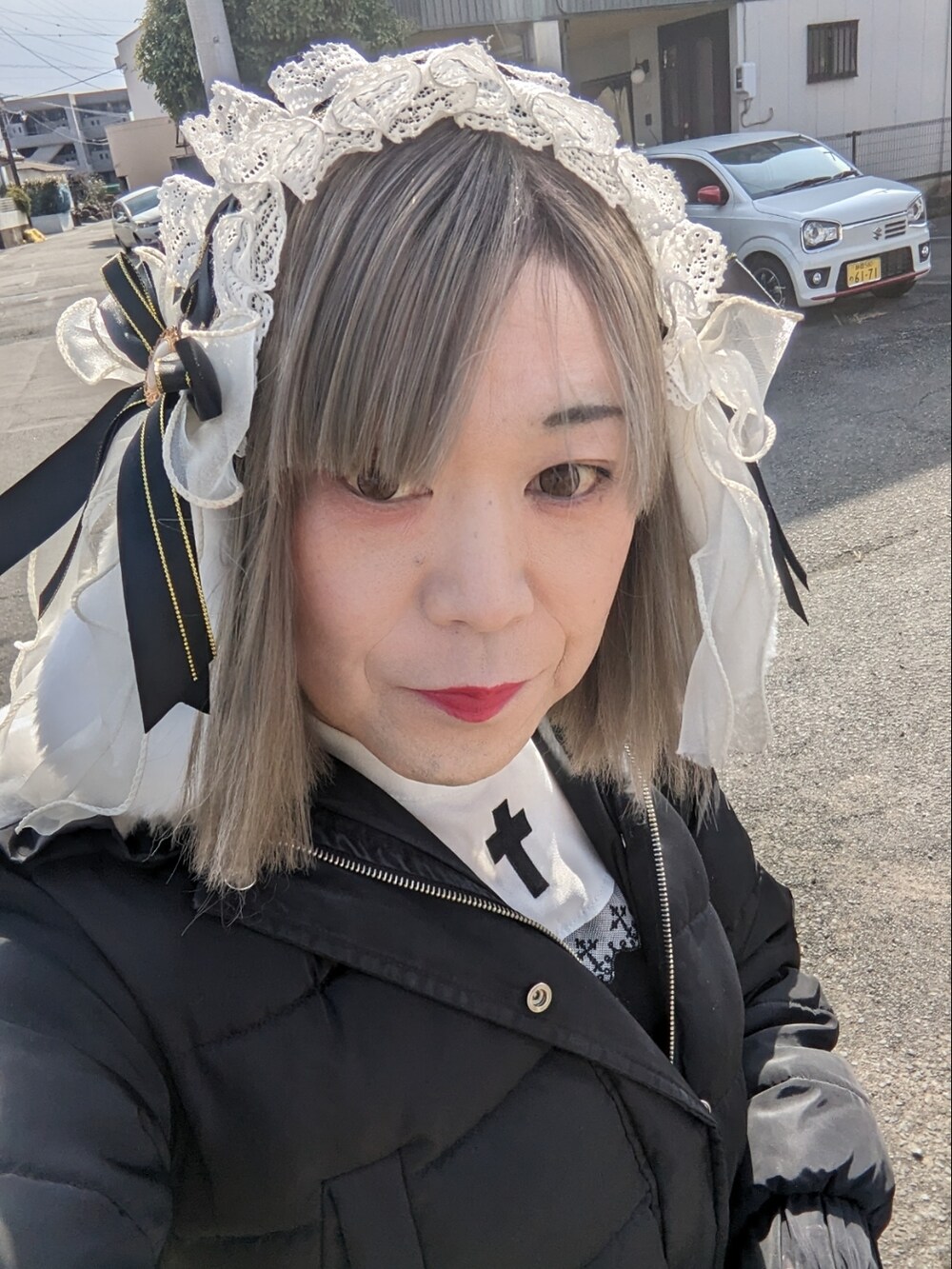 「休日スタイル、ストリートコーデ、ゴスロリ、お出かけコーデ、ブラックコーデ、LGBT、MTF」｜「夢展望のアイテム（ダウンジャケット/コート、ブラック系）」を使った、ななお(七緒)さん（レディース・169cm）の冬コーディネートの4枚目の写真