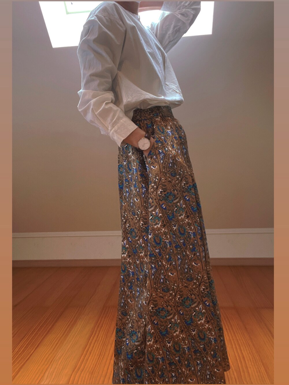 その他のスカートを着用したレディースの冬コーディネートの2枚目の写真