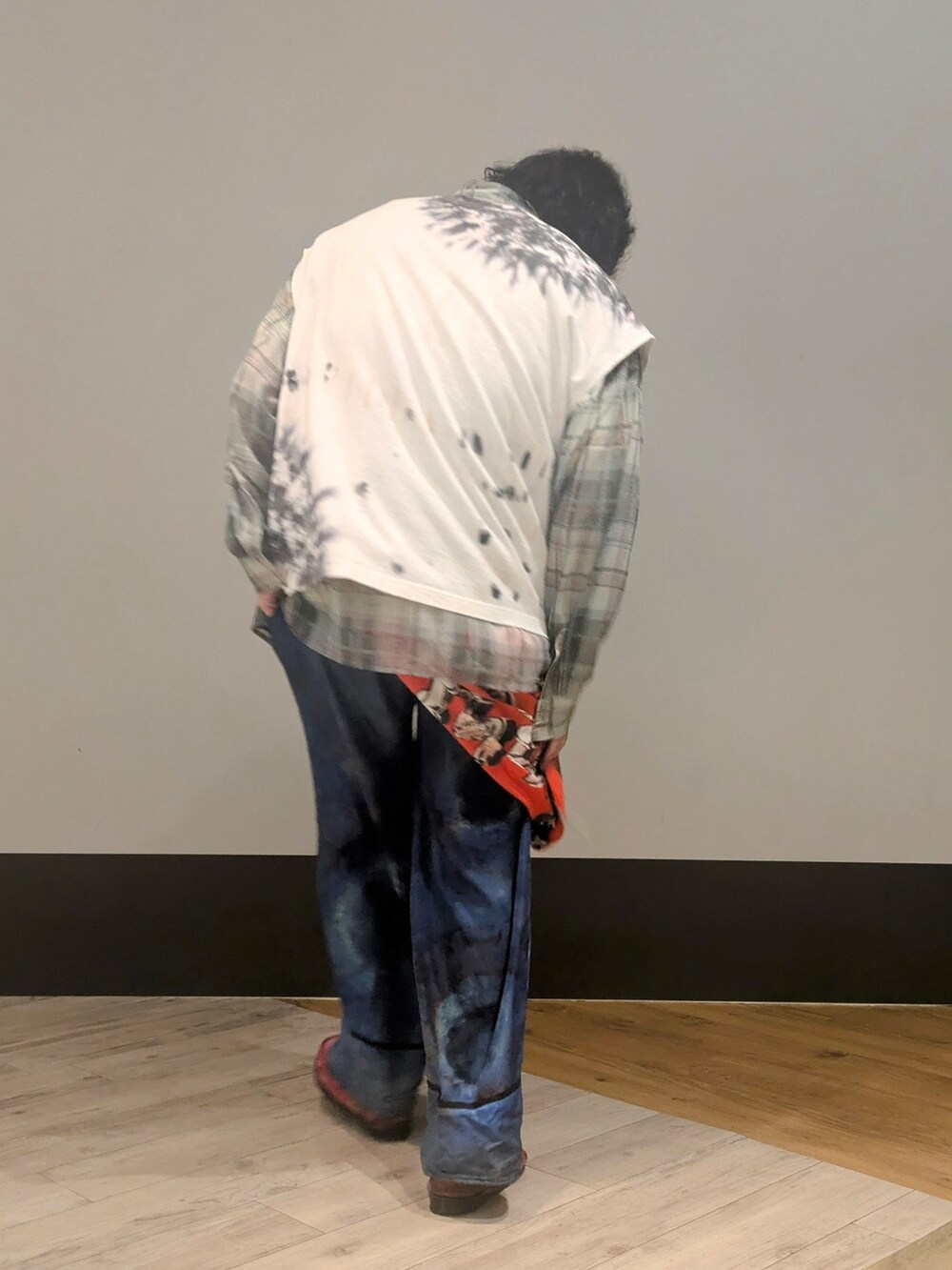 その他のTシャツ/カットソーを着用したメンズの夏コーディネートの2枚目の写真