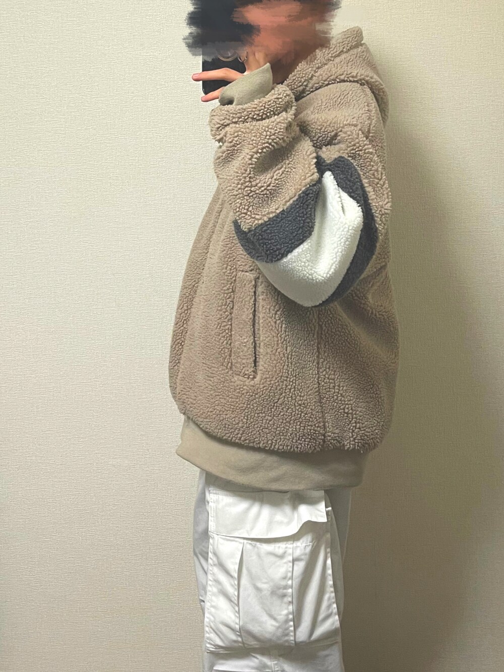 「休日コーデ、カジュアル、シンプル、シンプルスタイル、ビックシルエット、ootd、いいね、save、フォローお願いします🤑、GU、今日のコーデ、ゆるコーデ、GUコーデ、プチプラ、プチプラコーデ、カーゴパンツ、大学生」｜「GUのGUのアイテム多いのでひとつにまとめます。質問あればコメントお願いします！！（その他、ホワイト系）」を使った、ReN(れん)   さん（メンズ・172cm）の冬コーディネートの3枚目の写真