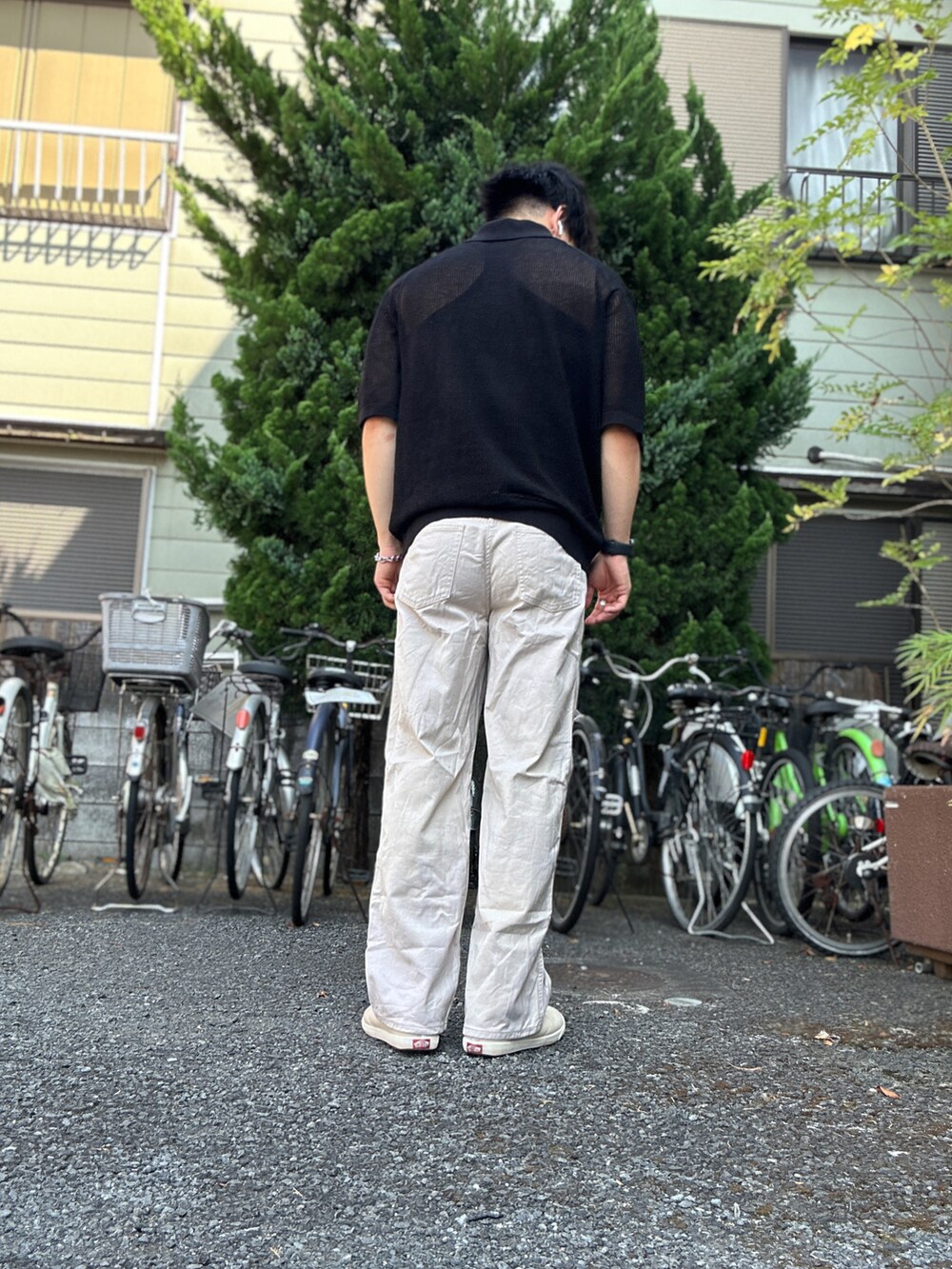 「お出かけコーデ、シンプル、夏コーデ、メンズファッション、おしゃれさんと繋がりたい、いいね、save、フォローお願いします🤑、お洒落男子と繋がりたい、お洒落女子と繋がりたい、アビレックス(AVIREX)、UNIQLO、VANS、GU、プチプラコーデ、安くてもオシャレできます、フォローミー」｜「GUのアイテム（Tシャツ/カットソー、ブラック系）」を使った、ねぎさん（メンズ・174cm）の夏コーディネートの3枚目の写真