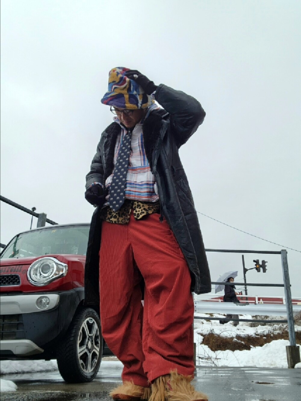 「古着MIX」｜「african squairのアイテム（その他シューズ、オレンジ系）」を使った、hiroyukeeeeeeさん（メンズ・179cm）の春コーディネートの2枚目の写真