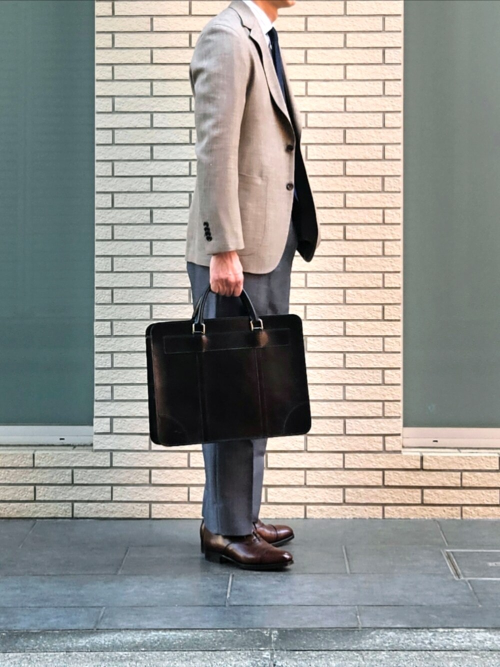 D・BLUE｜GANZOのビジネスバッグを使ったコーディネート - WEAR