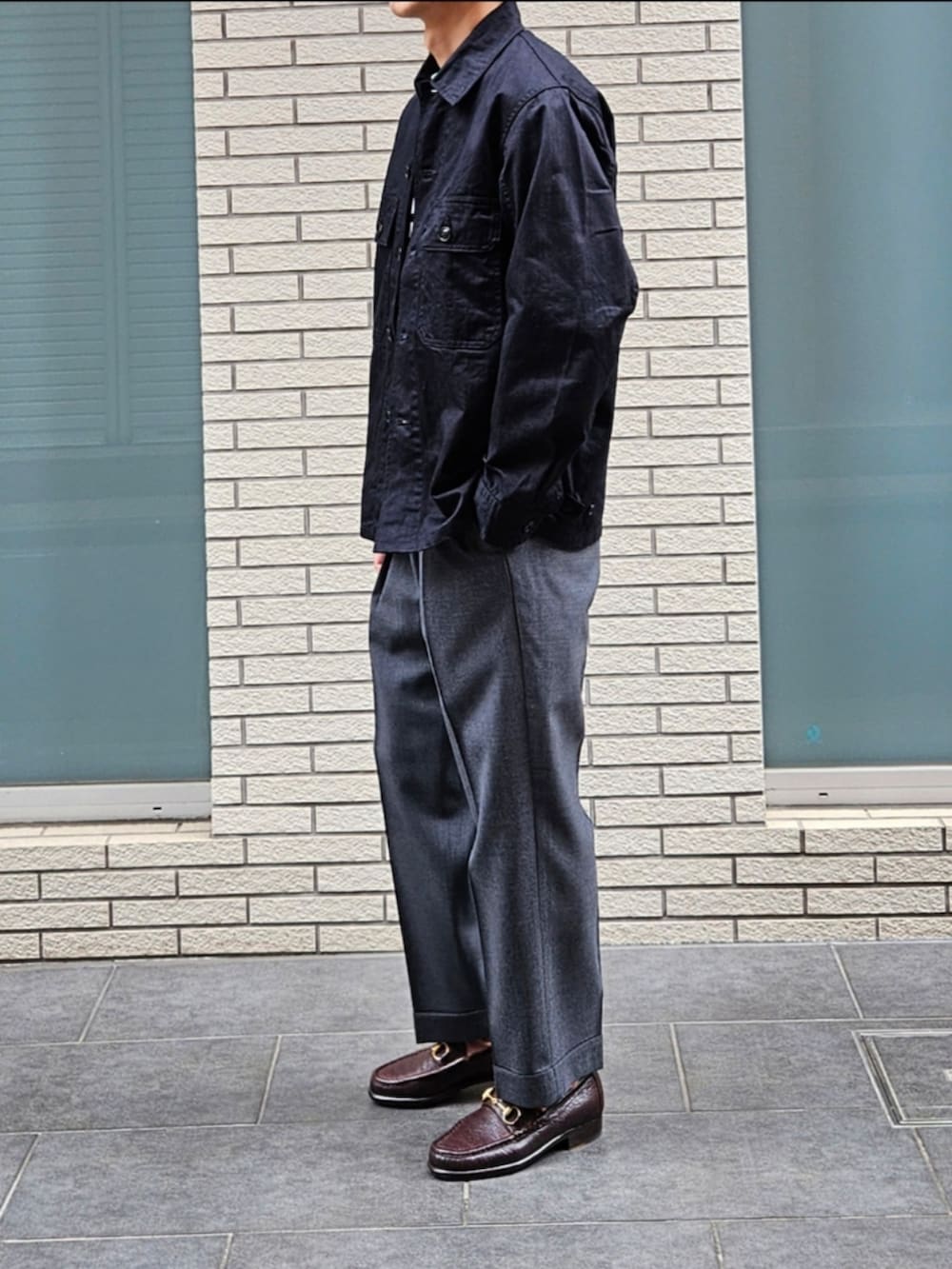 「秋っぽコーデ更新中、今日のコーデ、大人カジュアル、休日コーデ、ootd、ジャケットスタイル、ビットローファー、スラックス、ボーダー、初老のこうでねぇと」｜「A VONTADEのA VONTADE ブラックヘリンボーン ユーティリティジャケット（その他アウター、ブラック系）」を使った、D・BLUEさん（メンズ・170cm）の秋コーディネートの3枚目の写真