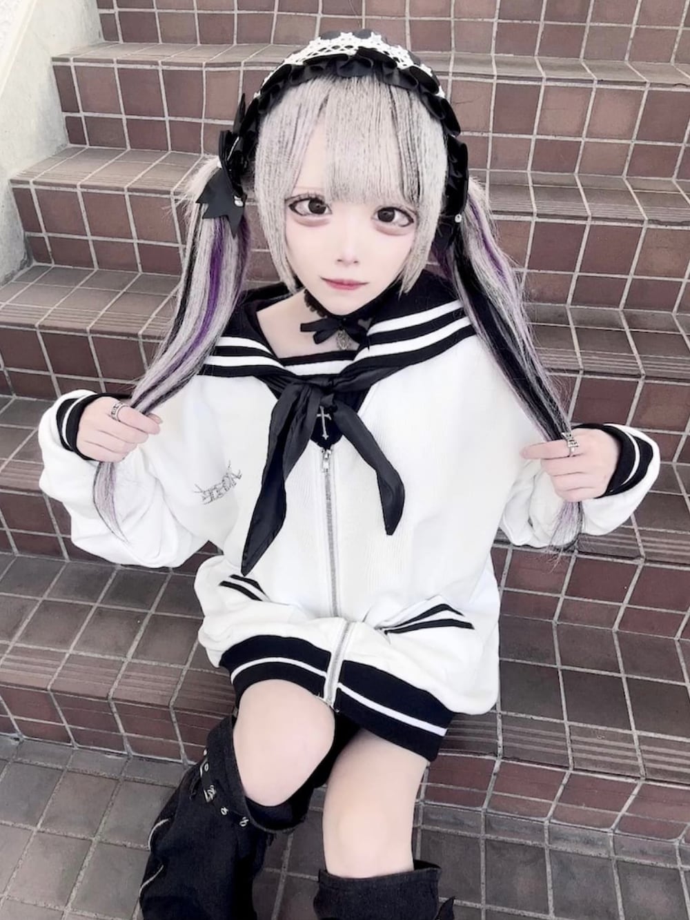 Amilige_official(amilige_official)｜Amiligeのスウェットを使った