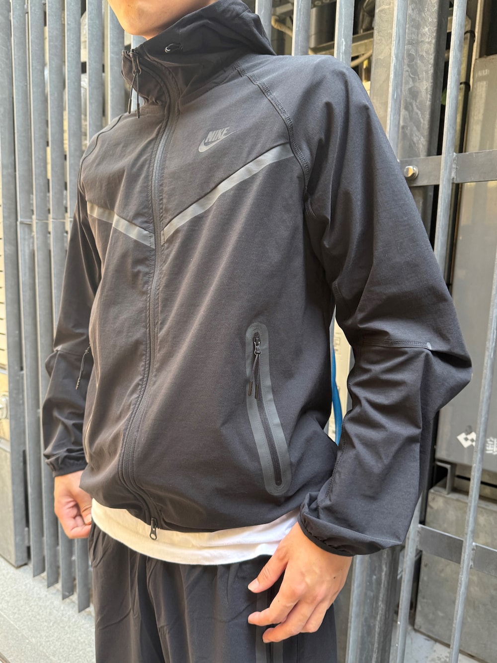 NIKE GINZA(Nike Ginza)｜NIKEのナイロンジャケットを使った