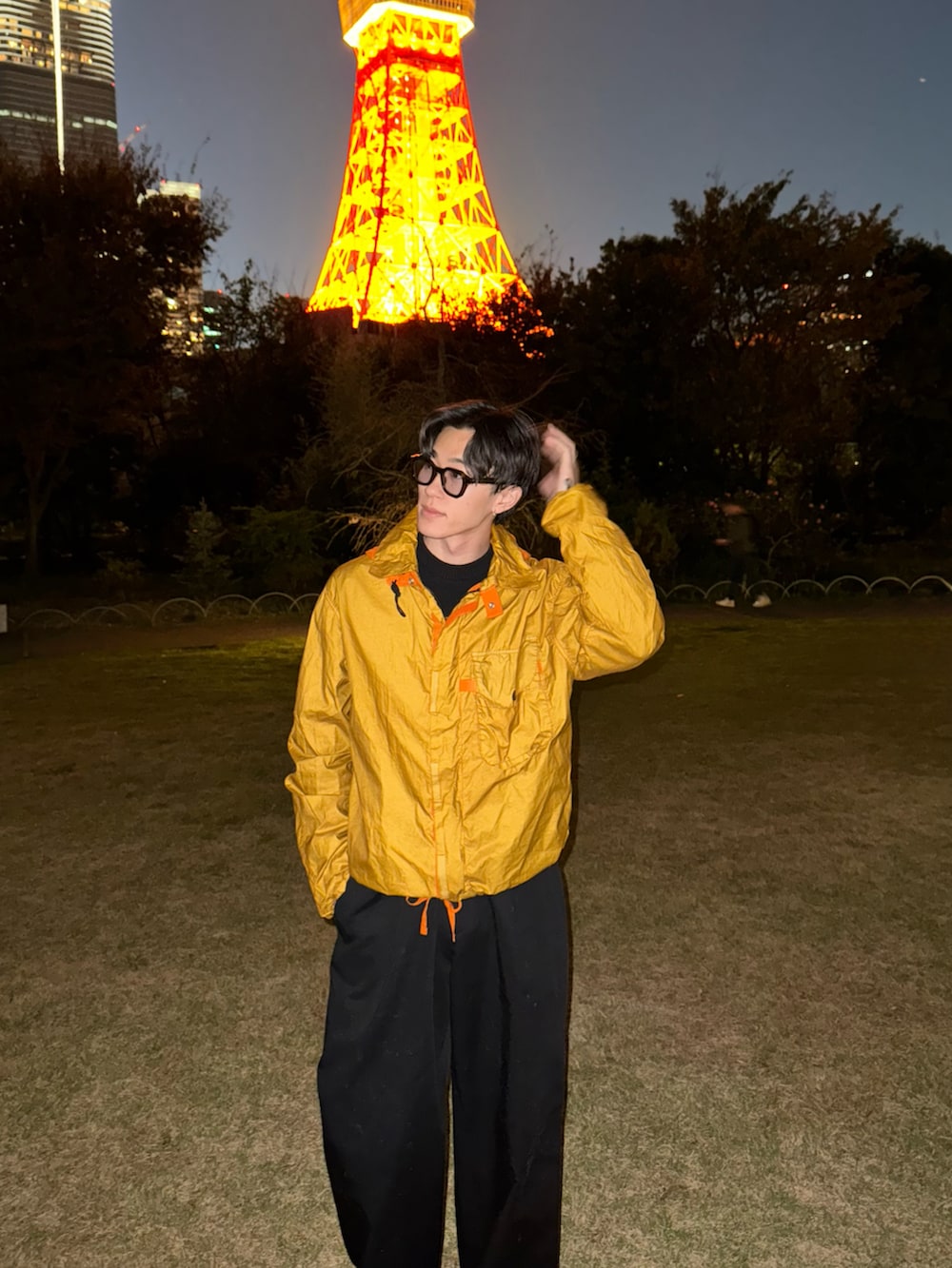 「最近のいい感じコーデ、stoneisland、ストーンアイランド、ナイロンジャケット、シティーボーイ、イエロー」｜「STONE ISLANDのアイテム（ナイロンジャケット、イエロー系）」を使った、おさゆうさん（メンズ・168cm）の秋コーディネートの2枚目の写真