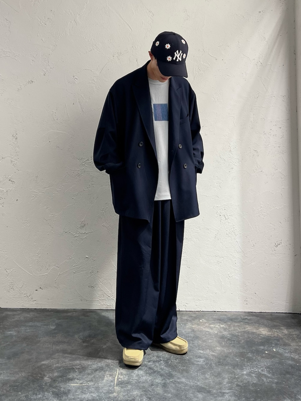 「ごきげんウィーク、春コーデ、リラックススタイル、シンプルコーデ、キャップ、DAIWAPIER39、セットアップ、yoke、clarks、NICK GEAR」｜「NICK GEARのアイテム（キャップ、ブルー系）」を使った、おさゆうさん（メンズ・168cm）の春コーディネートの3枚目の写真