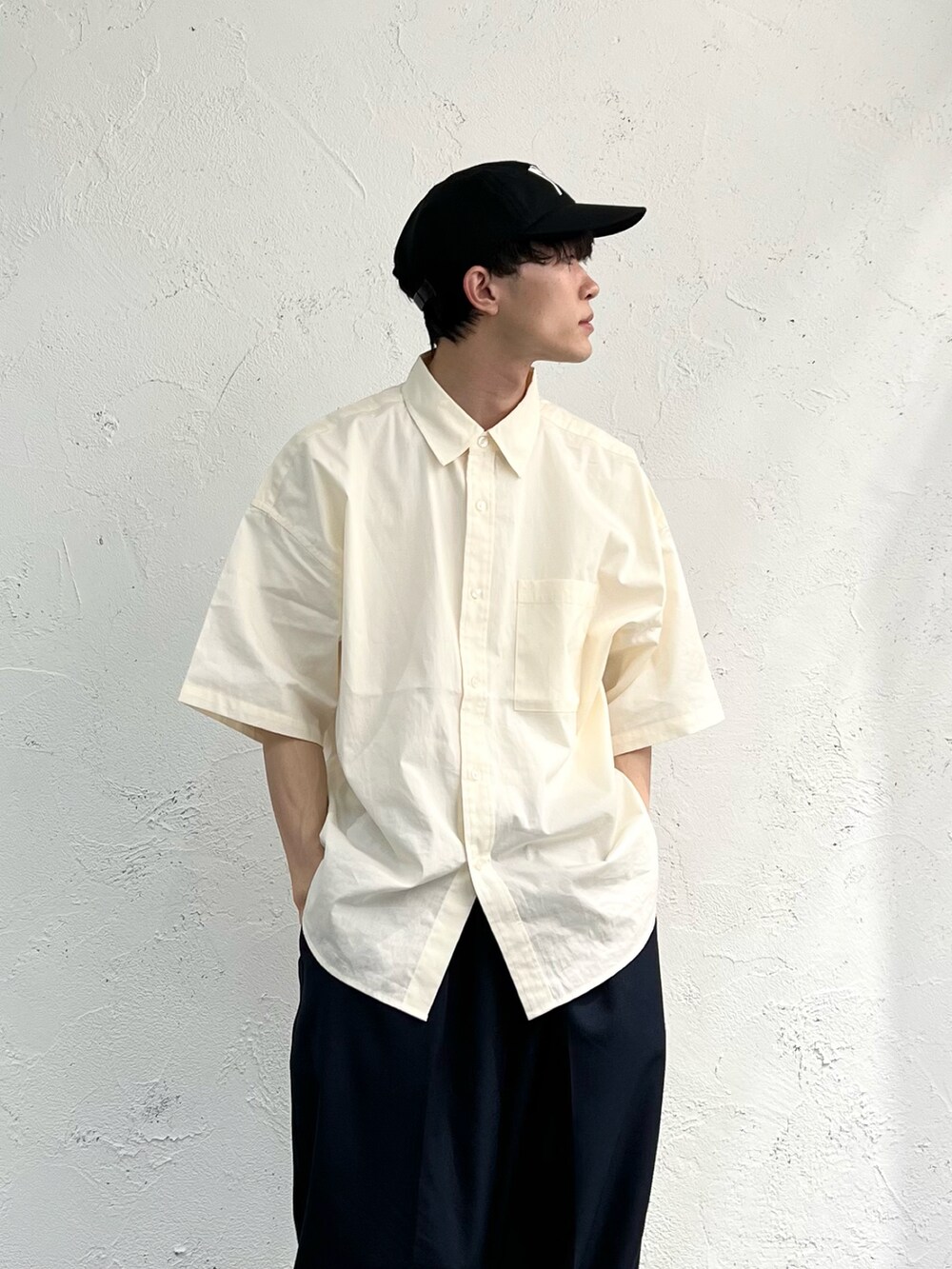 「ESPONT、エスポント、COMESANDGOES、DAIWAPIER39、New Balance、newbalance993、夏コーデ、きれいめカジュアル、キャップ、キャップコーデ、スニーカー」|「COMESANDGOESのアイテム(キャップ、ブラック系)」を使った、おさゆうさん(メンズ・168cm)の春コーディネートの2枚目の写真