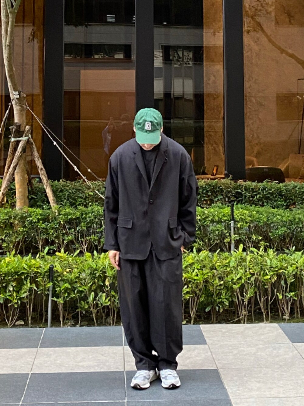「DAWIA PIER39 for FreshServiceのアイテム（ジャケット/アウター、ブルー系）」を使った、大庭葉藏さん（メンズ・178cm）の秋コーディネートの2枚目の写真