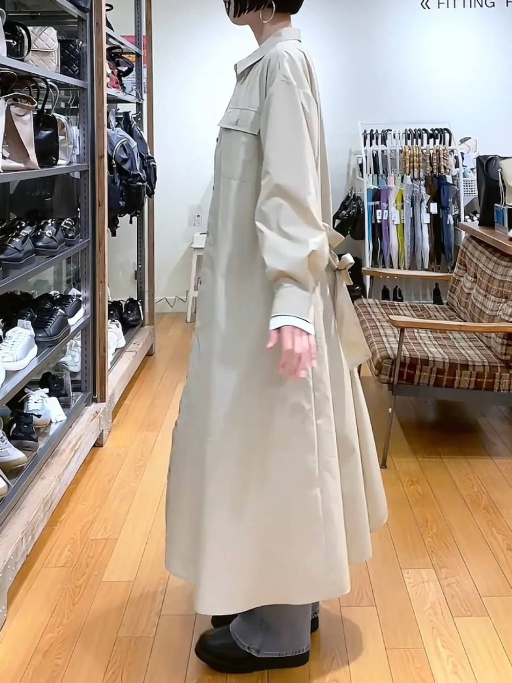 「GOOD DENIM_GLOBAL WORK、楽ちんコーデ、体型カバー、ベルト、ショルダーバッグ、春コーデ、高見え、若見え、着痩せ・細見え、ママコーデ、普通_GLOBAL WORK、高身長、GLOBAL WORK、シャツワンピース、ワンピース」|「GLOBAL WORKのステンレスボールY字ネックレス/106439(ネックレス、シルバー系)」を使った、るんるんさん(レディース・168cm)の春コーディネートの4枚目の写真