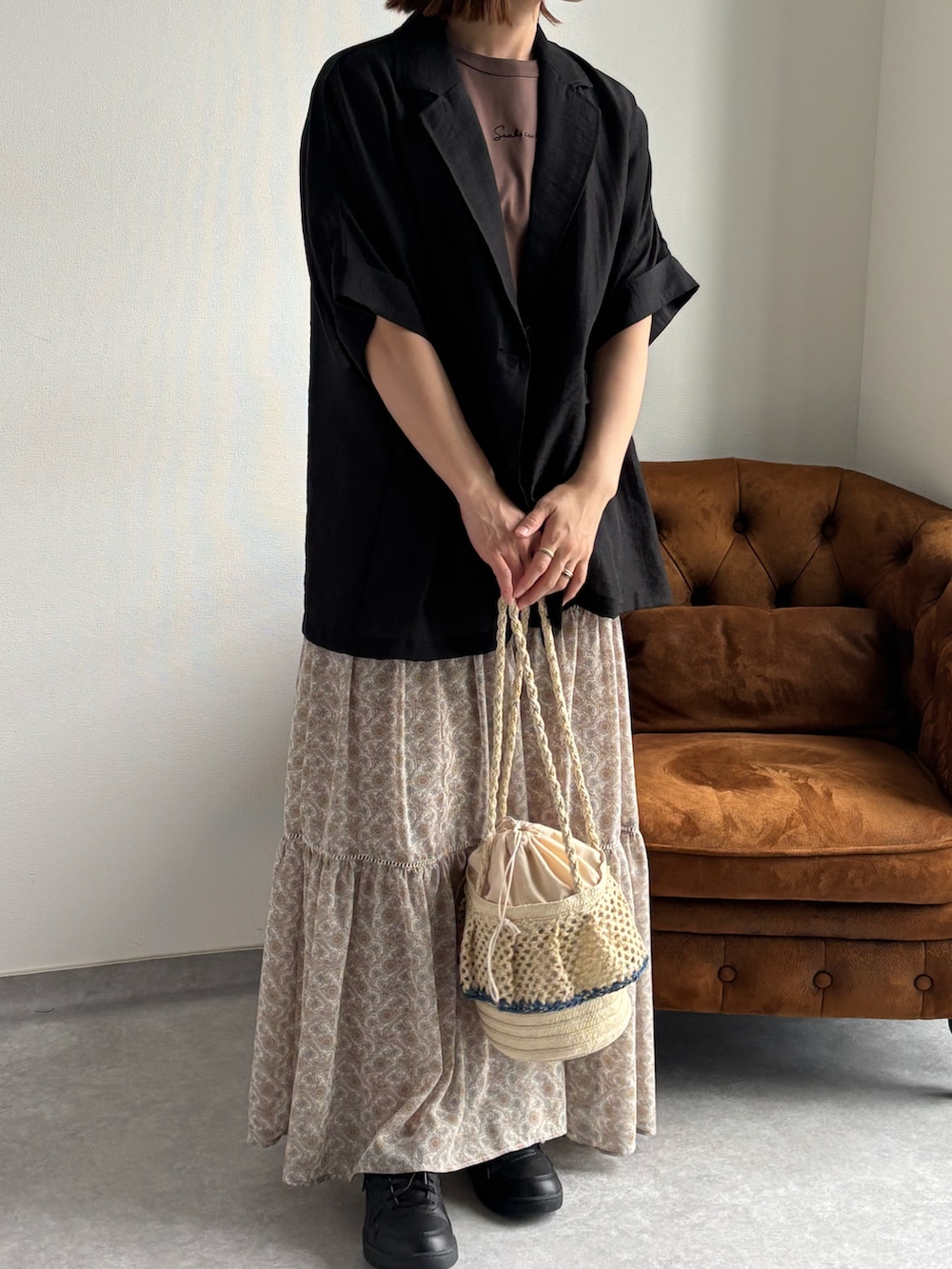 「レイヤードスタイル、ラクチンコーデ、大人ファッション、オトナカジュアル、150cm台コーデ、オトナ女子、レディースファッション、夏、Tシャツコーデ、おしゃれさんと繋がりたい、透け感、シースルー、可愛い、cepo.」｜「cepoのヴィンテージモチーフティアードスカート（スカート、ベージュ系）」を使った、cepo公式さん（骨格ウェーブ・レディース・158cm）の春コーディネートの4枚目の写真