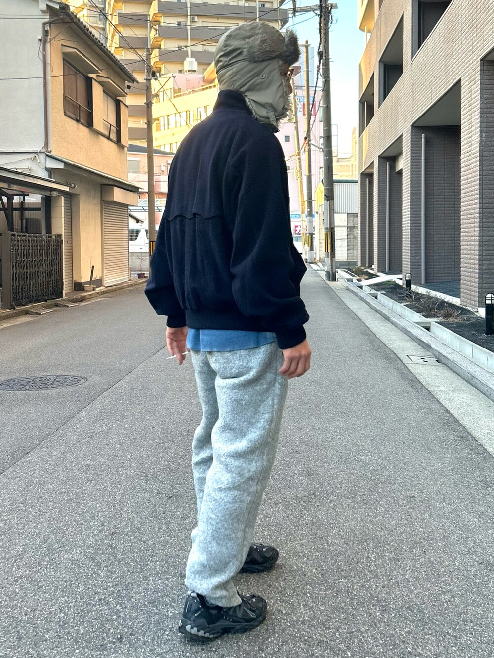 「フライトキャップ、冬コーデ、フリースパンツ、ハリントンジャケット、ドリズラージャケット、古着MIX、ボア」｜「VINTAGEのアイテム（スタジャン、ブルー系）」を使った、yosukeさん（メンズ・168cm）の冬コーディネートの2枚目の写真