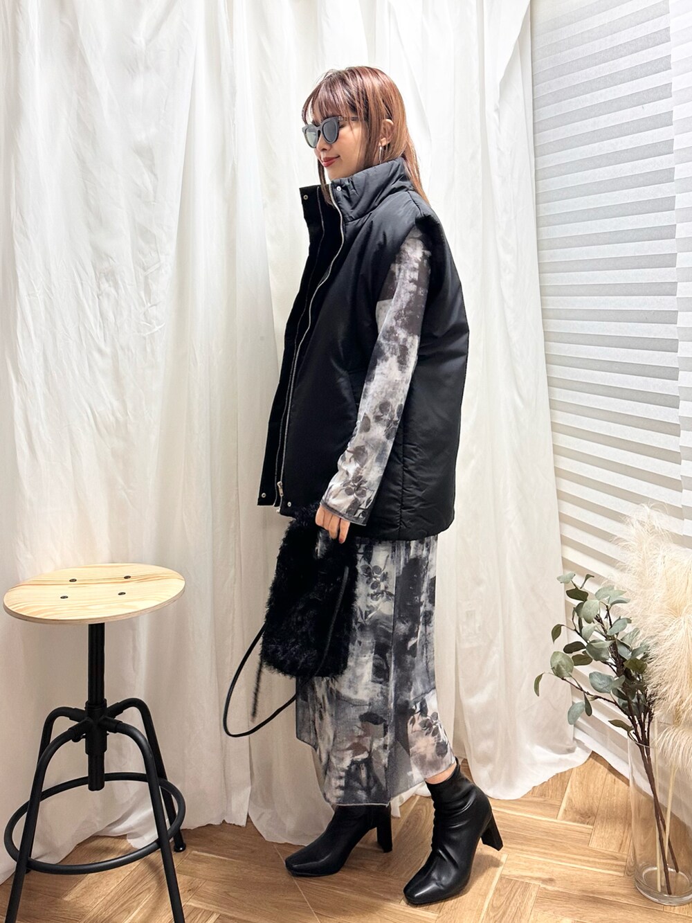 あんまるさんの「CAT EYE FRAME EYE WEAR/キャットアイフレームアイウェアー（AZUL by moussy）」を使ったコーディネートの2枚目の写真