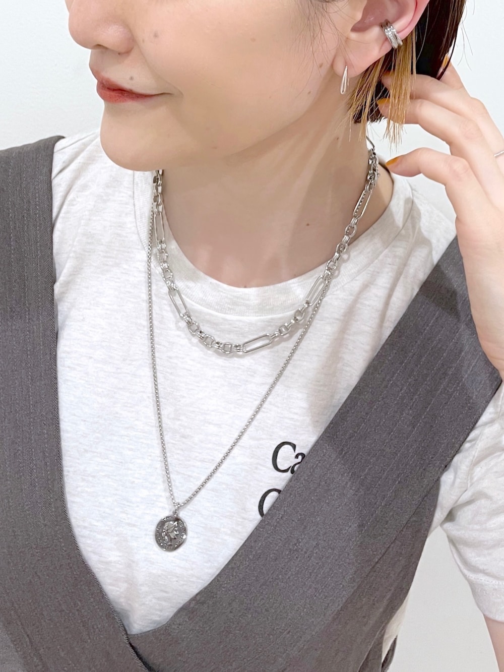 「イアパピヨネ、ear PAPILLONNER、シンプルコーデ、トートバッグ、休日スタイル、ロングスカート、キャミワンピ、ハンドバッグ、厚底シューズ、セットアップ、チェック、ジャンパースカート、マキシ丈ワンピース、Tシャツ、白Tシャツ」｜「インスタ😊のアイテム（その他、ピンク系）」を使った、ear_yamadaさん（レディース・159cm）の春コーディネートの3枚目の写真