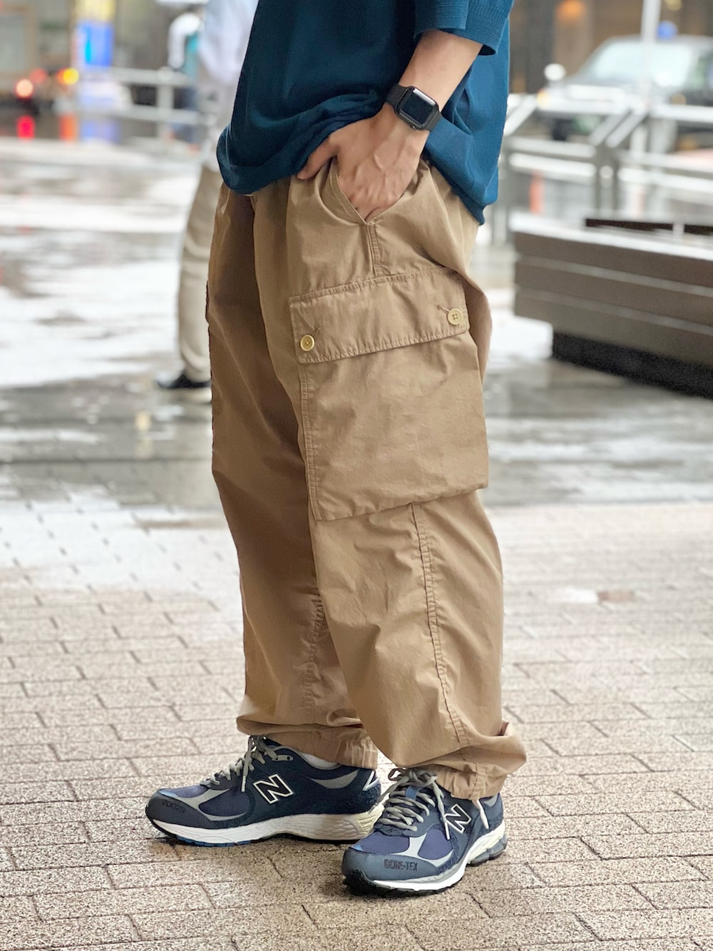 「このスタイルがお気に入り」｜「AMERICAN RAG CIEのハイツイストコットンクルーニット（ニット/セーター、ブルー系）」を使った、冨田 幸大さん（メンズ・171cm）の夏コーディネートの3枚目の写真