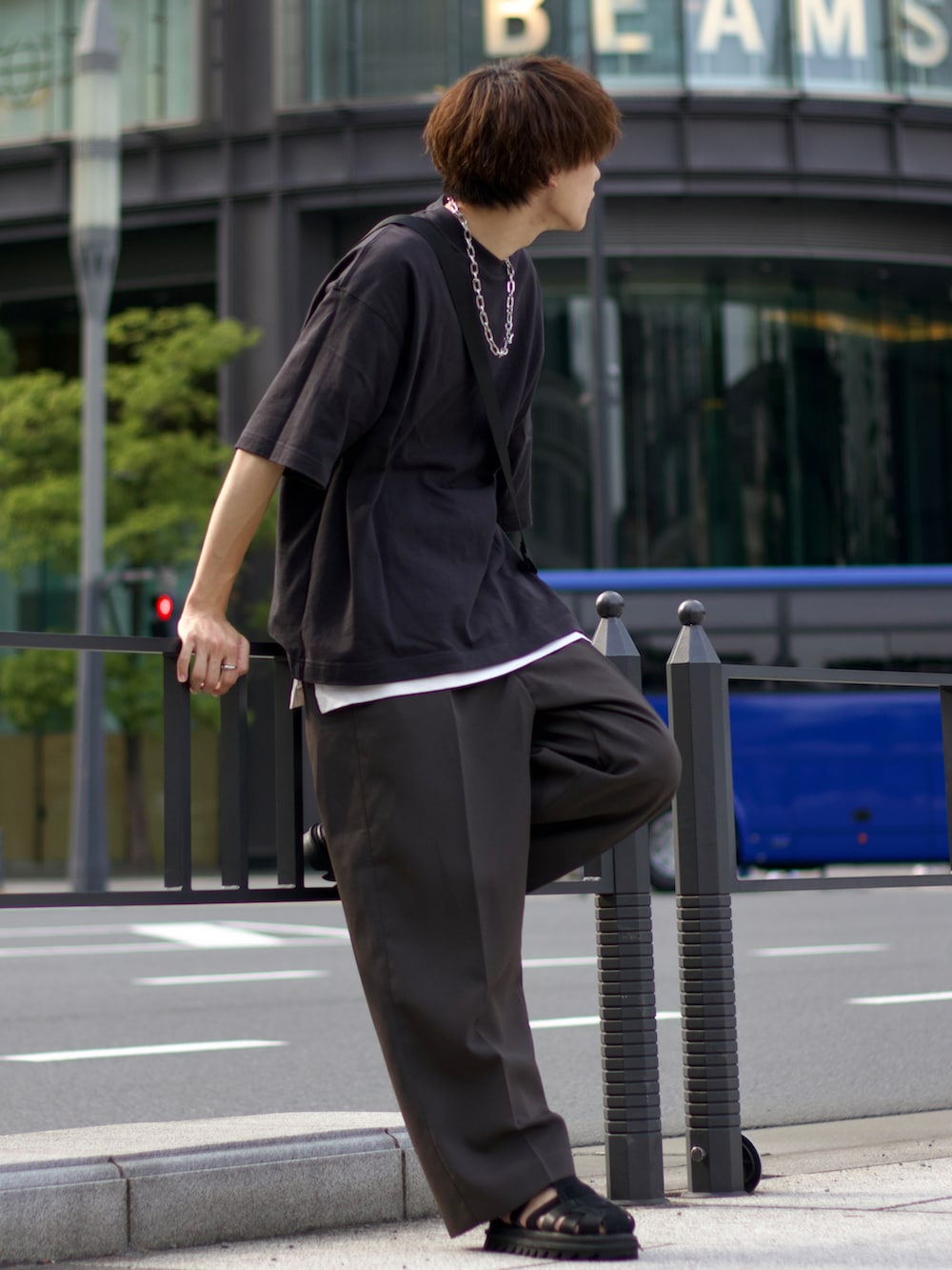 col.さんの「SUPER FINE COTTON LOOSE FIT TEE（WYM LIDNM）」を使ったコーディネートの3枚目の写真