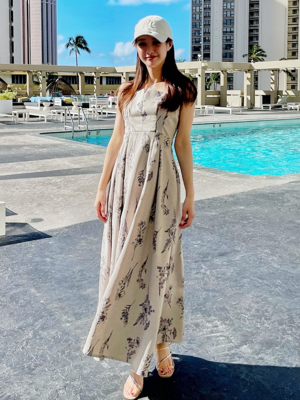 その他のワンピースを着用したレディースの春コーディネートの2枚目の写真