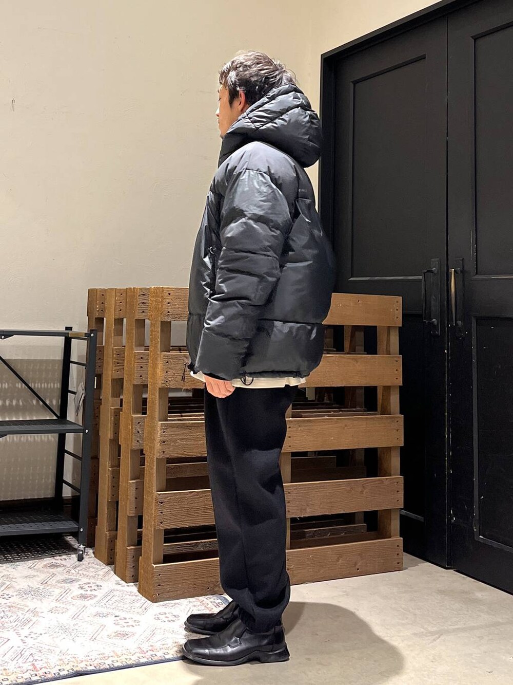 「NUMERALS、冬コーデ、ダウンジャケット、カジュアル、きれいめ、niko and ...」｜「NUMERALSの[NUMERALS]エアサーマル配色ブルゾン（ブルゾン、ブラック系）」を使った、Kou_saitohさん（メンズ・166cm）の冬コーディネートの5枚目の写真