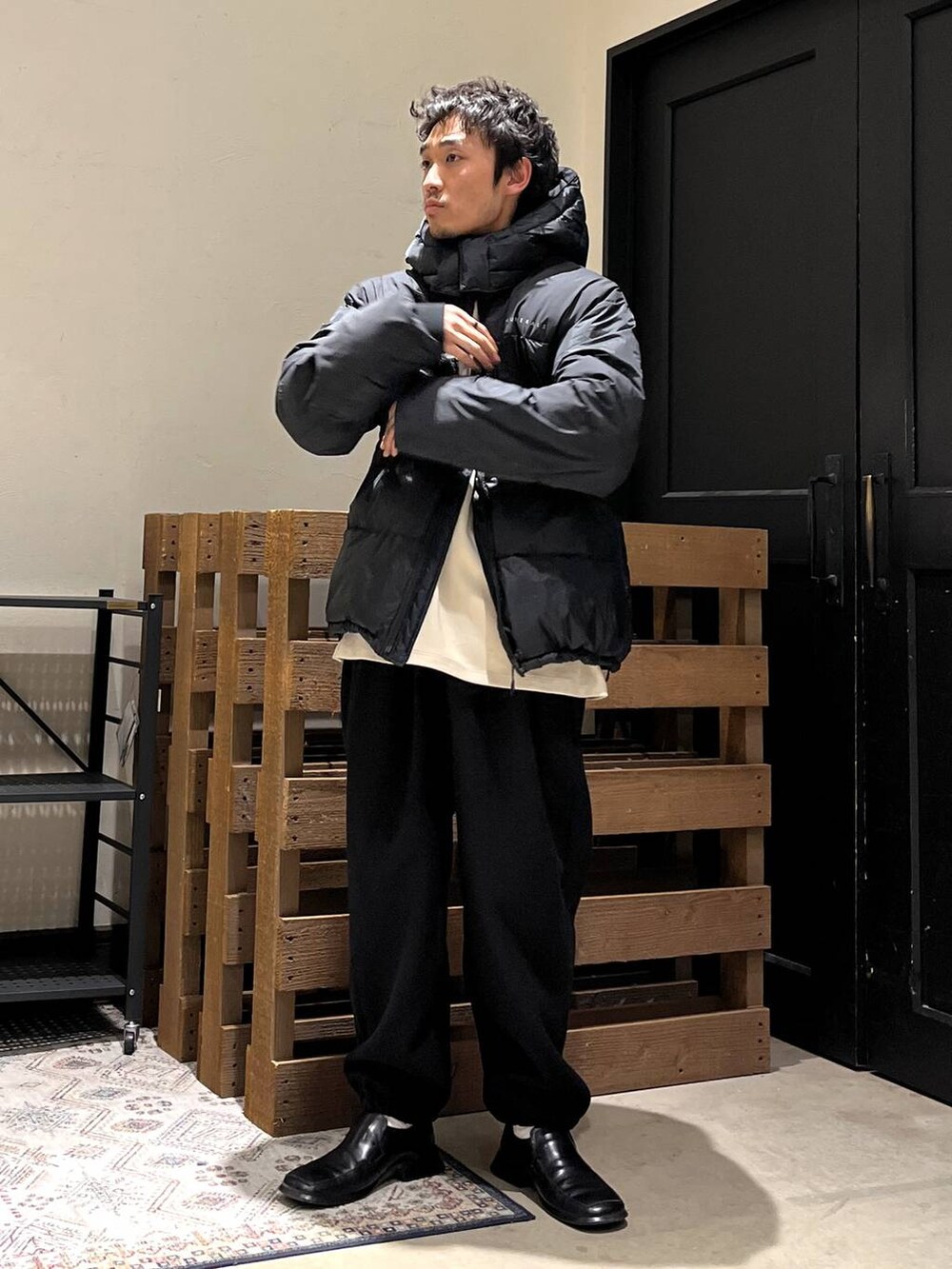 「NUMERALS、冬コーデ、ダウンジャケット、カジュアル、きれいめ、niko and ...」｜「NUMERALSの[NUMERALS]エアサーマル配色ブルゾン（ブルゾン、ブラック系）」を使った、Kou_saitohさん（メンズ・166cm）の冬コーディネートの2枚目の写真