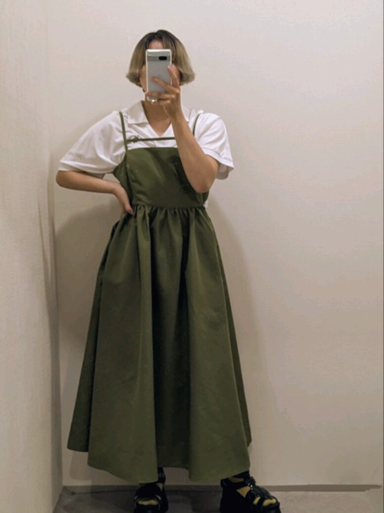 「レディースファッション、大きいサイズレディースファッション、レギュラー、スタッフ、ワンピース、ポロシャツ、夏服、スポーツミックス」｜「GEVS.の大きいサイズ バックオープンキャミソールワンピース GEVS.（ワンピース、グリーン系）」を使った、hiyoco21さん（レディース・155cm）の夏コーディネートの2枚目の写真