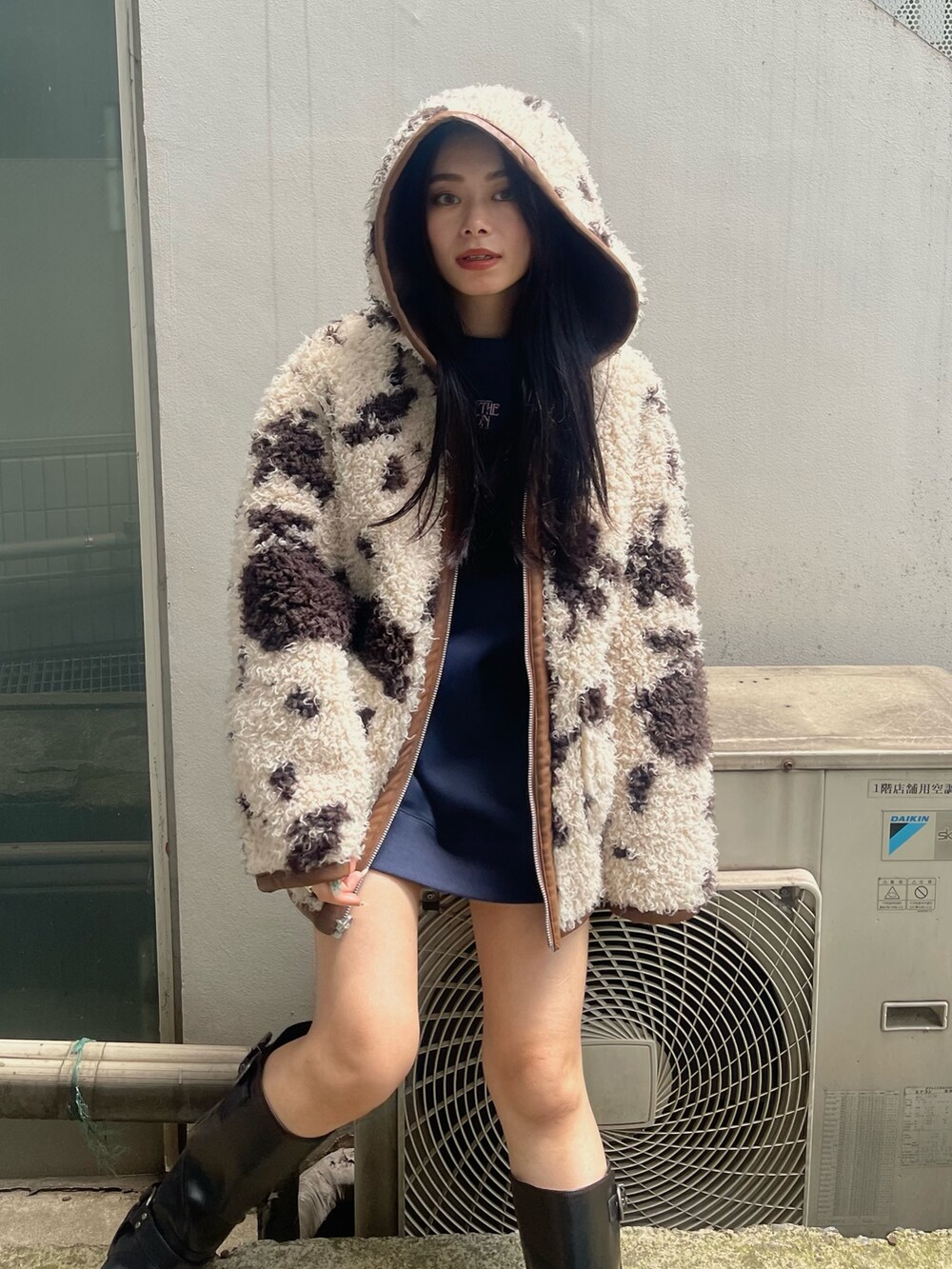 「アウター、ボアジャケット、ボアブルゾン、うし柄、カウ柄、秋服準備はじめました、アウターコーデ、スウェット、低身長、低身長女子、低身長コーデ、EVRIS 」｜「EVRISのリバーシブルフードボアブルゾン（ブルゾン、ブラウン系）」を使った、越後 穂乃香さん（レディース・150cm）の夏コーディネートの3枚目の写真