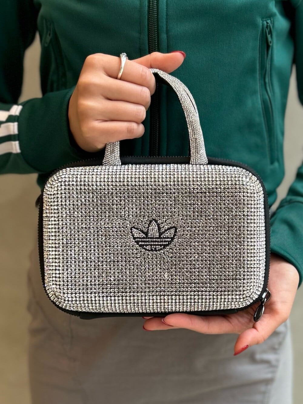 ラインストーン クラッチバッグ、アディカラー クラシックス