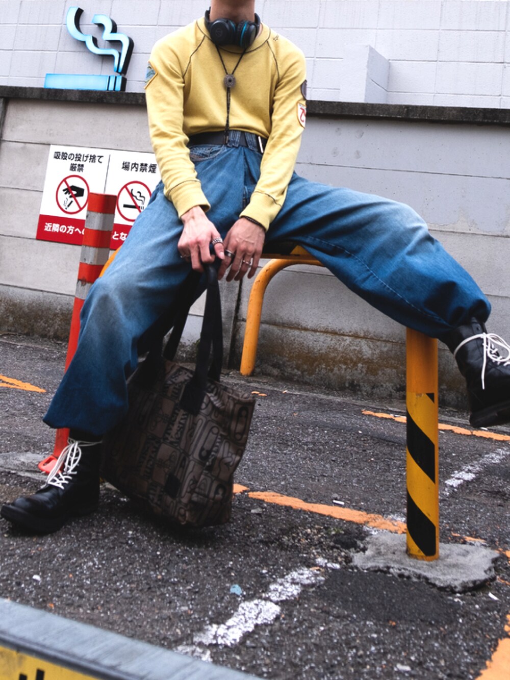 「Diesel、秋服、ストリートコーデ、色遊び、fashionsnap」｜「PRADA SPORTのアイテム（ニットキャップ/ビーニー、ブラック系）」を使った、bun927bunさん（メンズ・180cm）の秋コーディネートの2枚目の写真