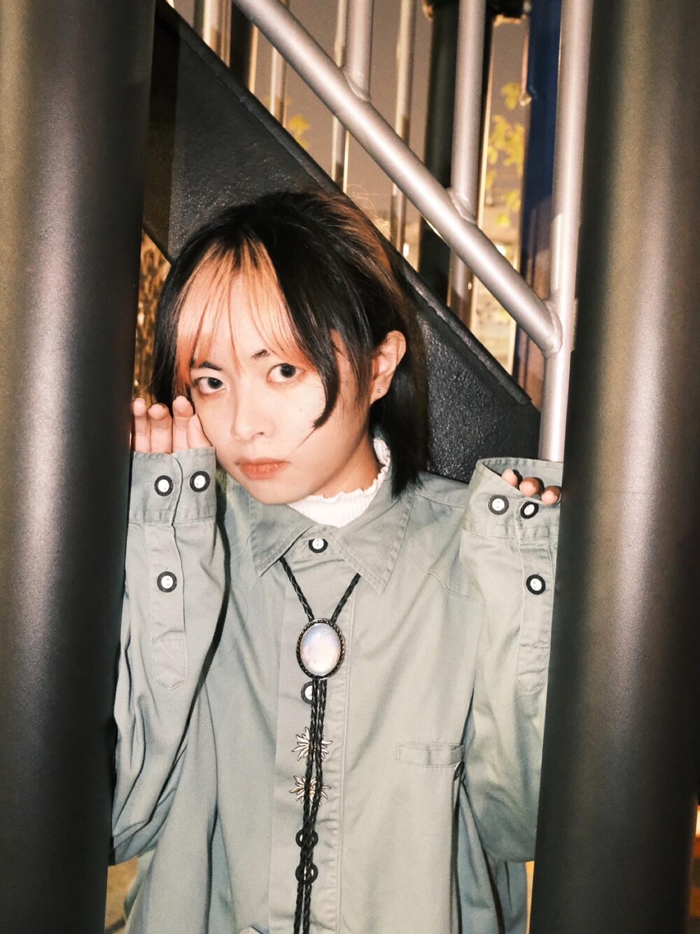 「台湾、高雄」｜「Dr. Martensのアイテム（その他シューズ、パープル系）」を使った、💚HSUAN💚さん（レディース・159cm）の冬コーディネートの3枚目の写真
