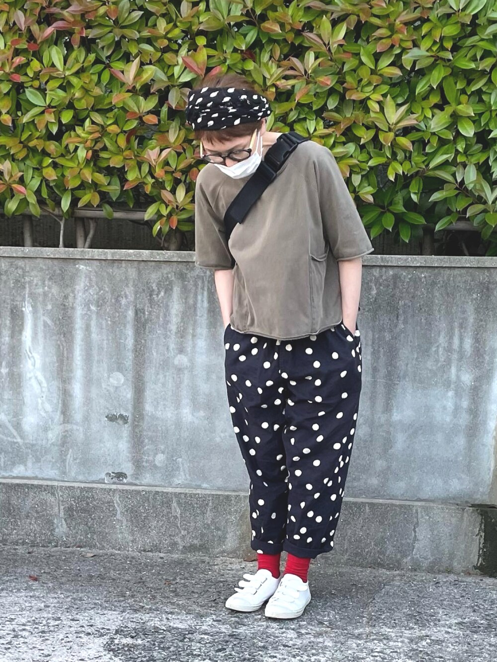 「大人カジュアル、シンプル、休日スタイル、オトナ女子」｜「TIGRE BROCANTEのアイテム（パンツ、ブルー系）」を使った、ちさん（レディース・160cm）の夏コーディネートの2枚目の写真